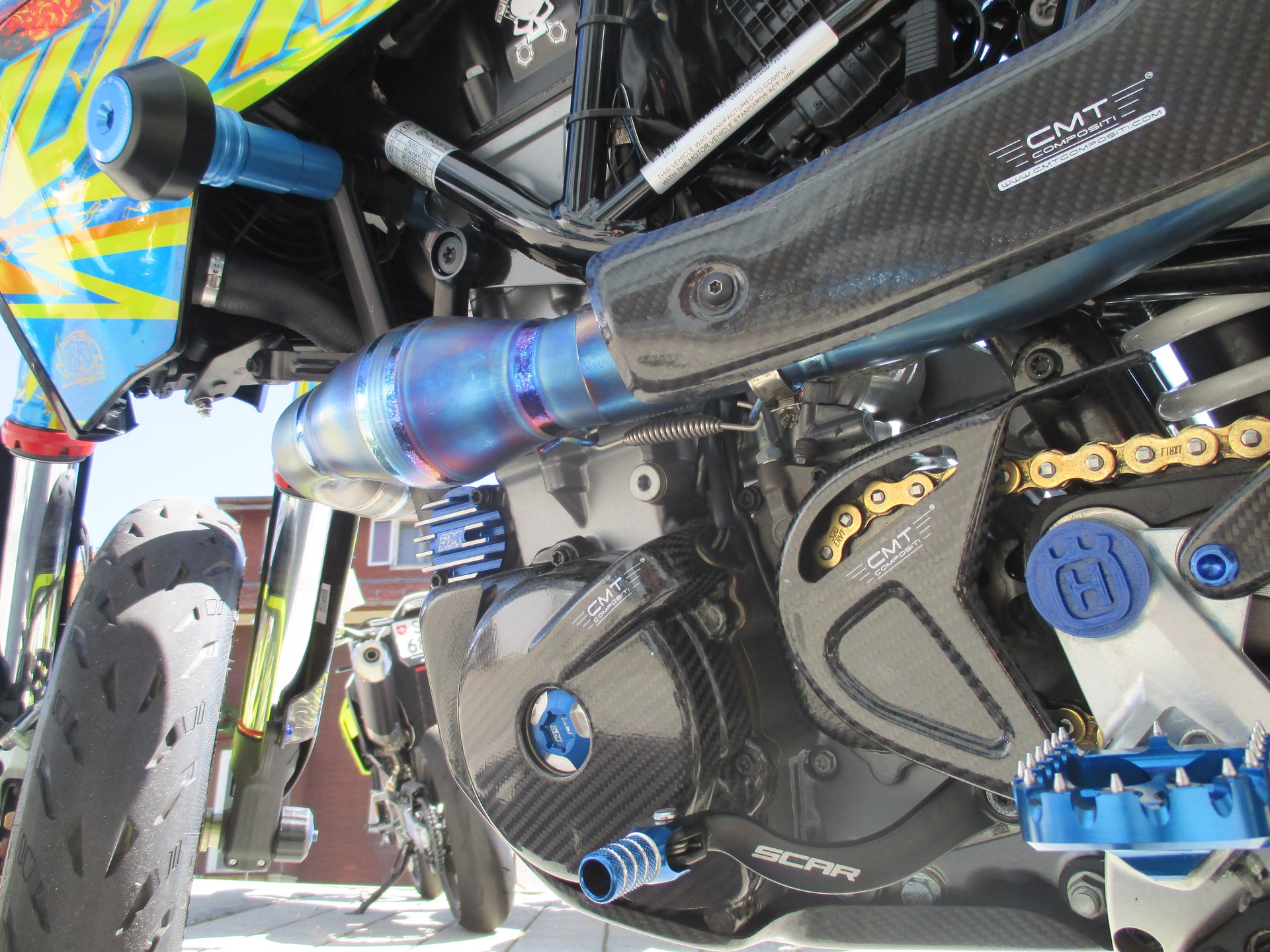 HUSQVARNA 701 Supermoto-image-8
