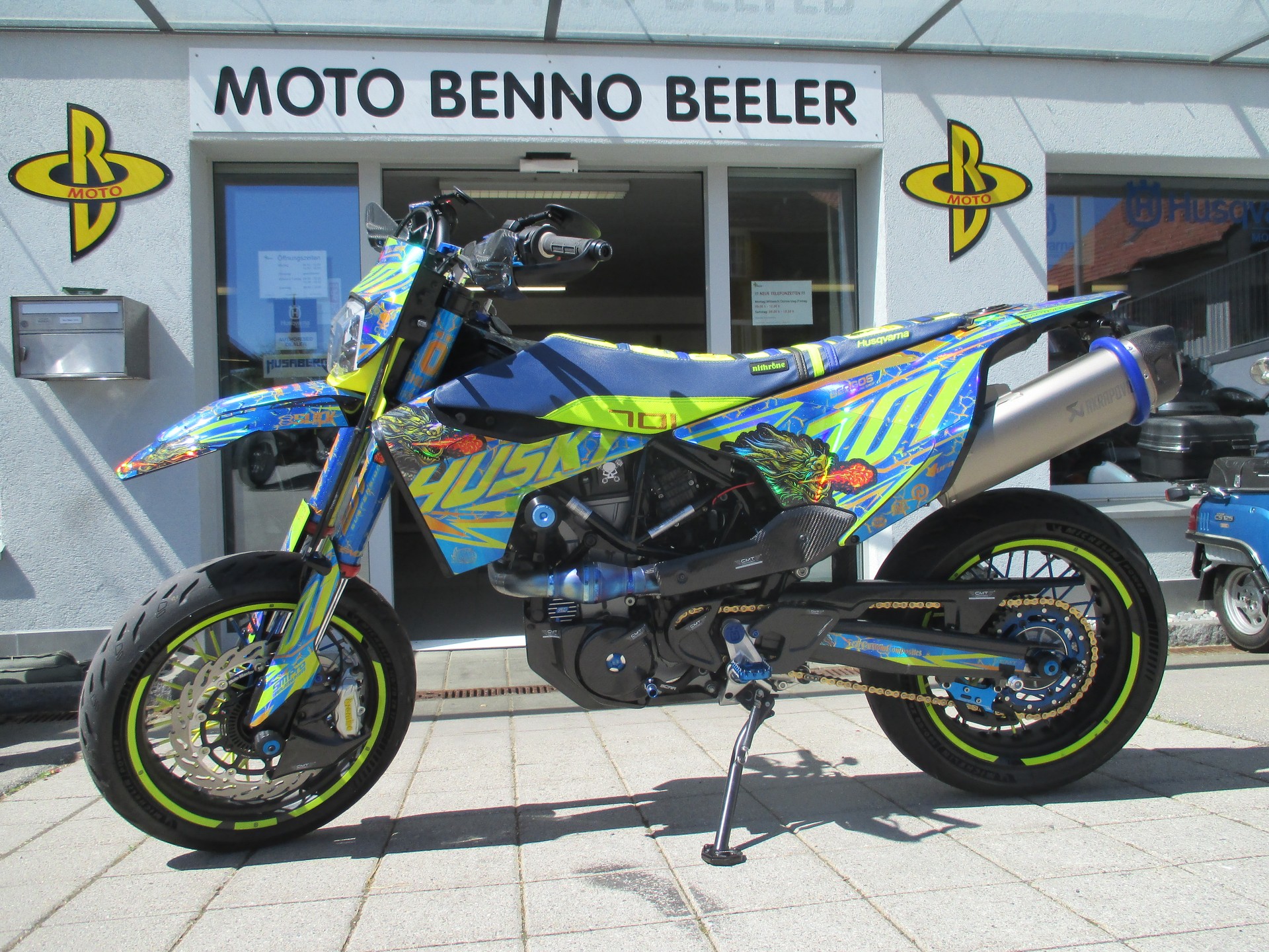 HUSQVARNA 701 Supermoto