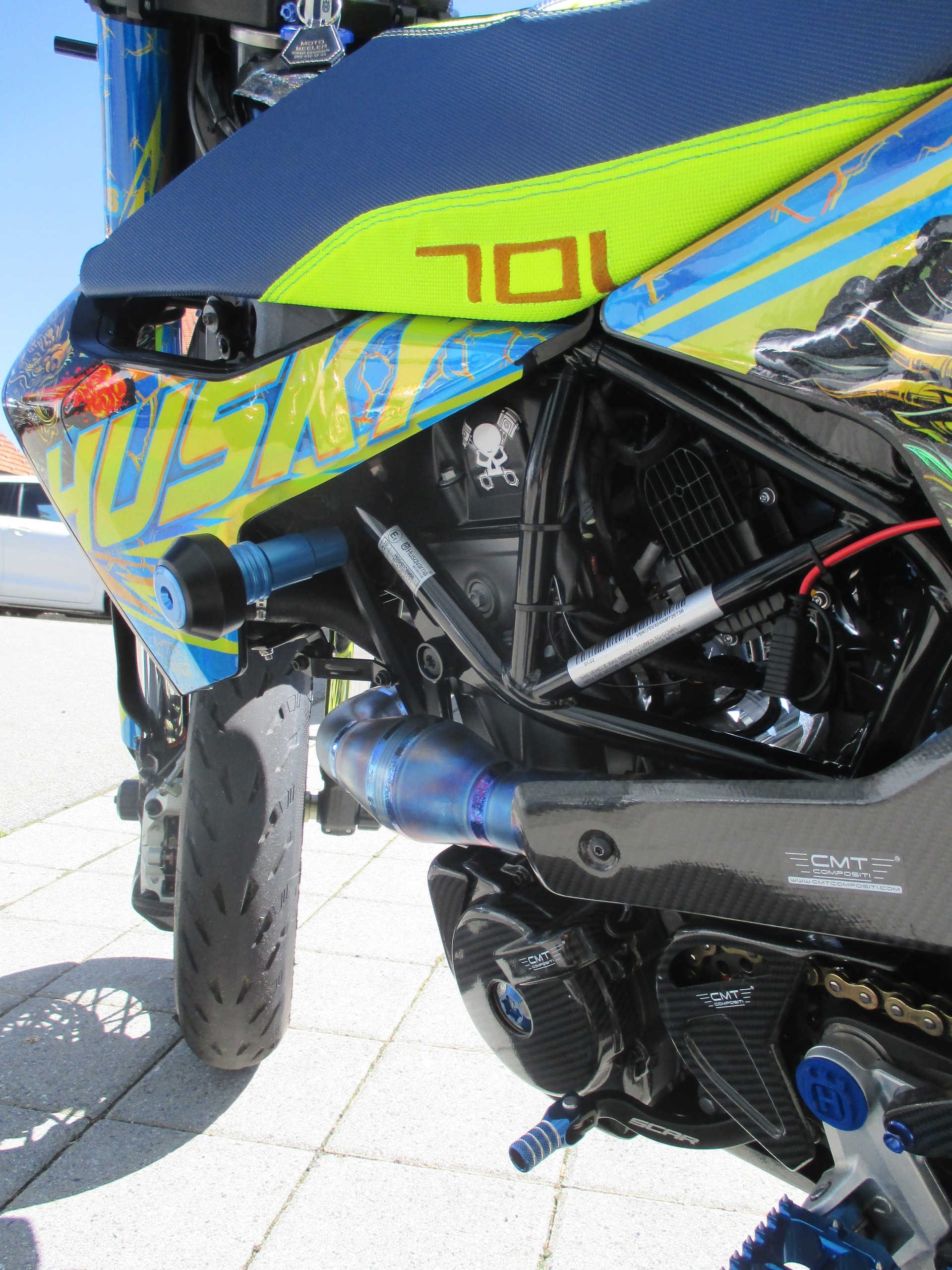 HUSQVARNA 701 Supermoto-image-7