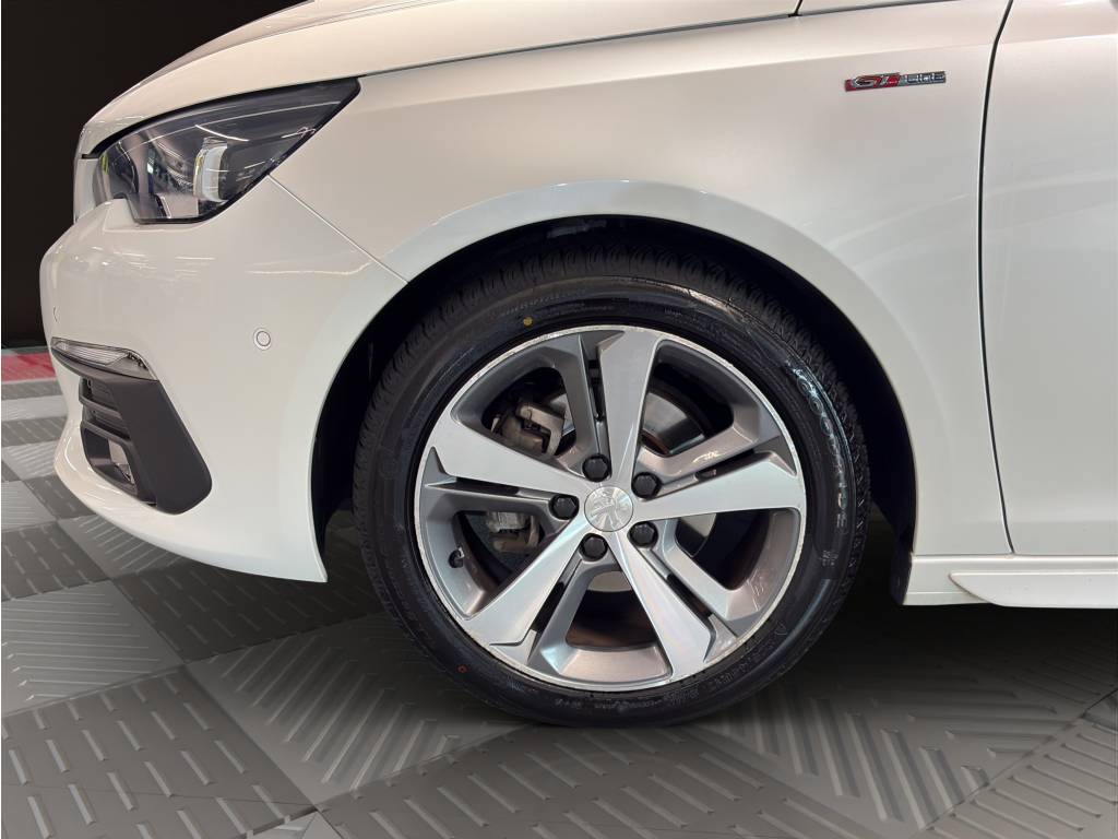 PEUGEOT 308 1.2 Pure Tech GT Line EAT8-image-12