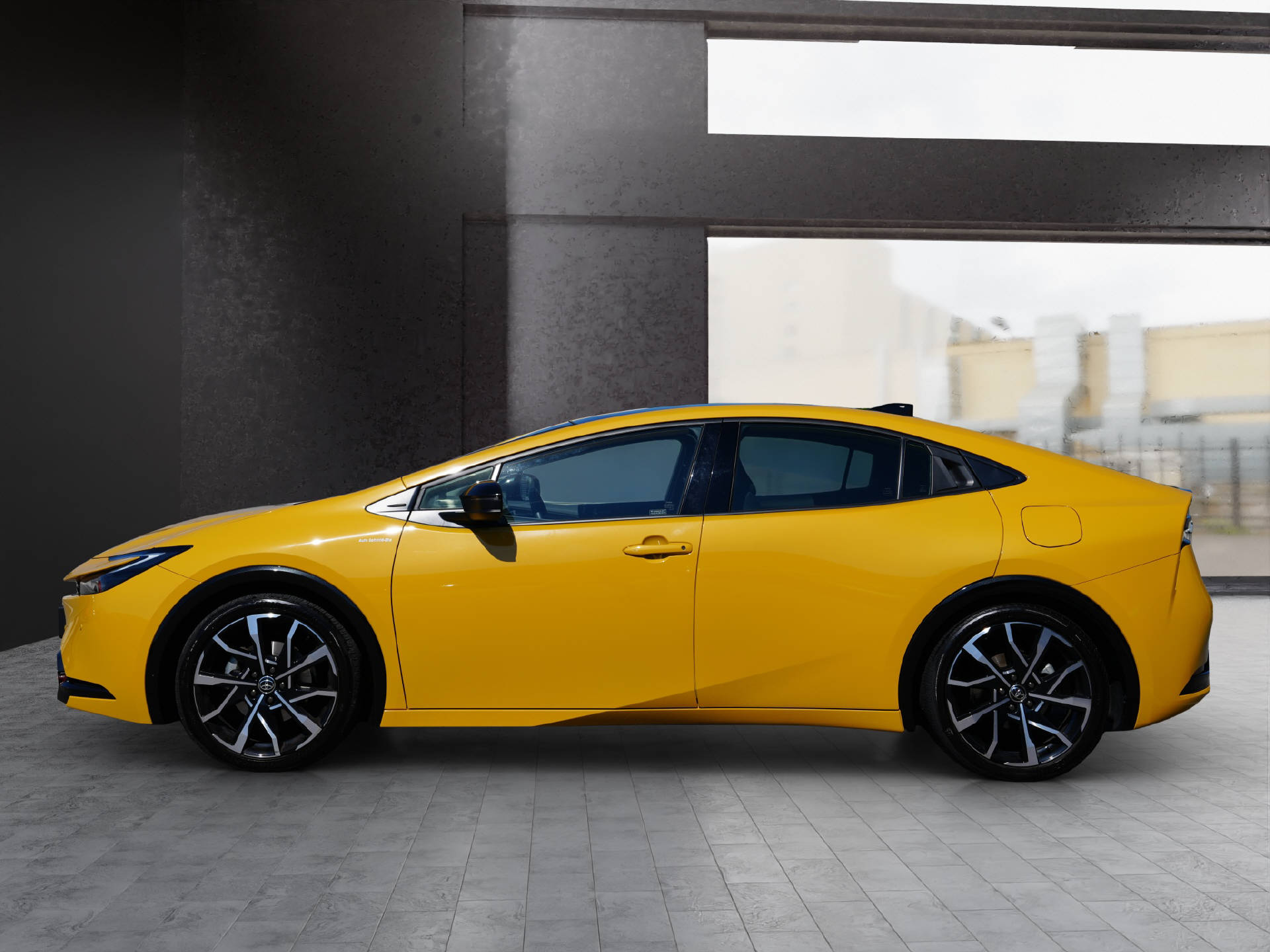 TOYOTA Prius 2.0 Plug-In-Hybrid Style-image-2