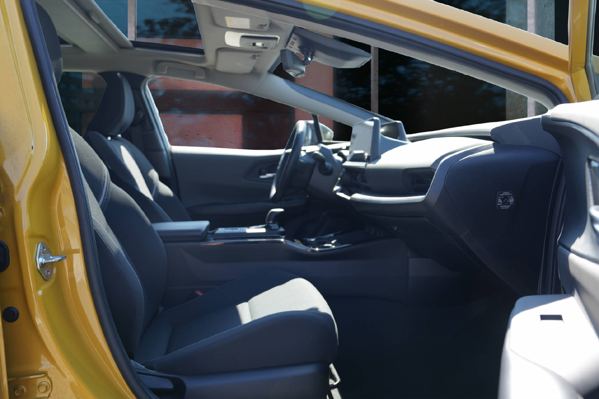 TOYOTA Prius 2.0 Plug-In-Hybrid Style-image-7