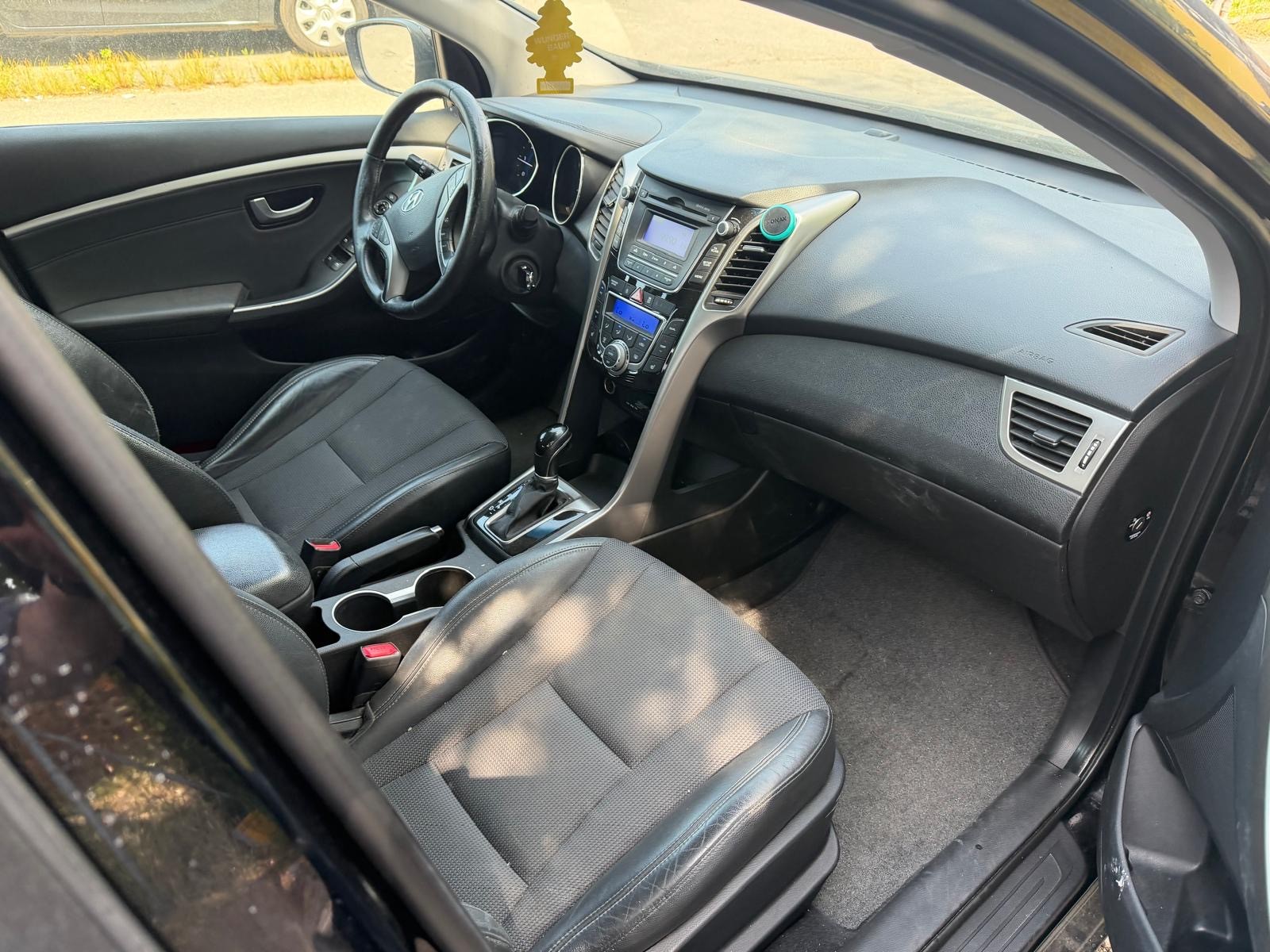 HYUNDAI i30 Wagon 1.6 CRDi Premium Automatic-image-11