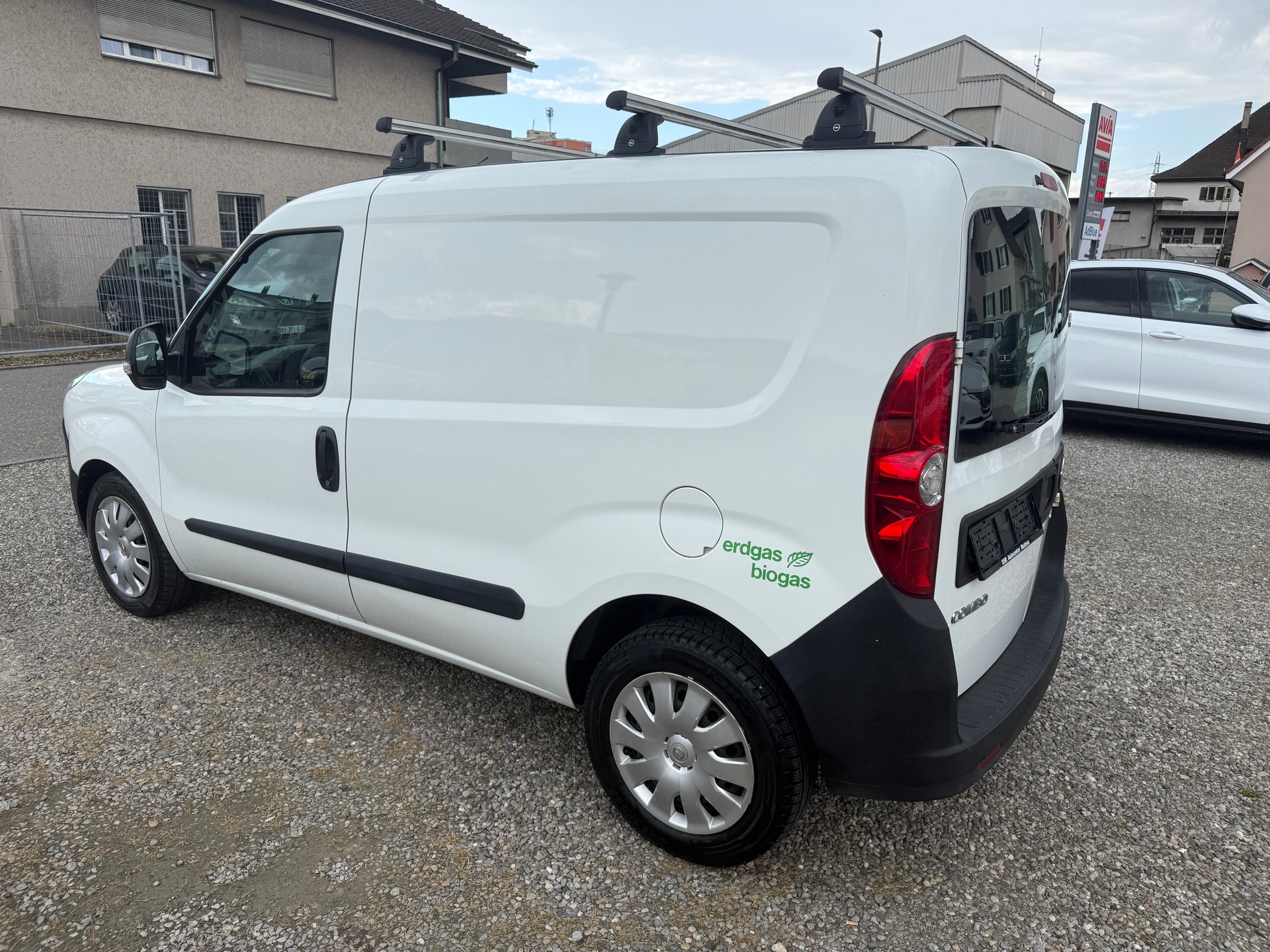 OPEL Combo 1.4 CNG Turbo ecoFLEX 2.4 L1H1-image-3