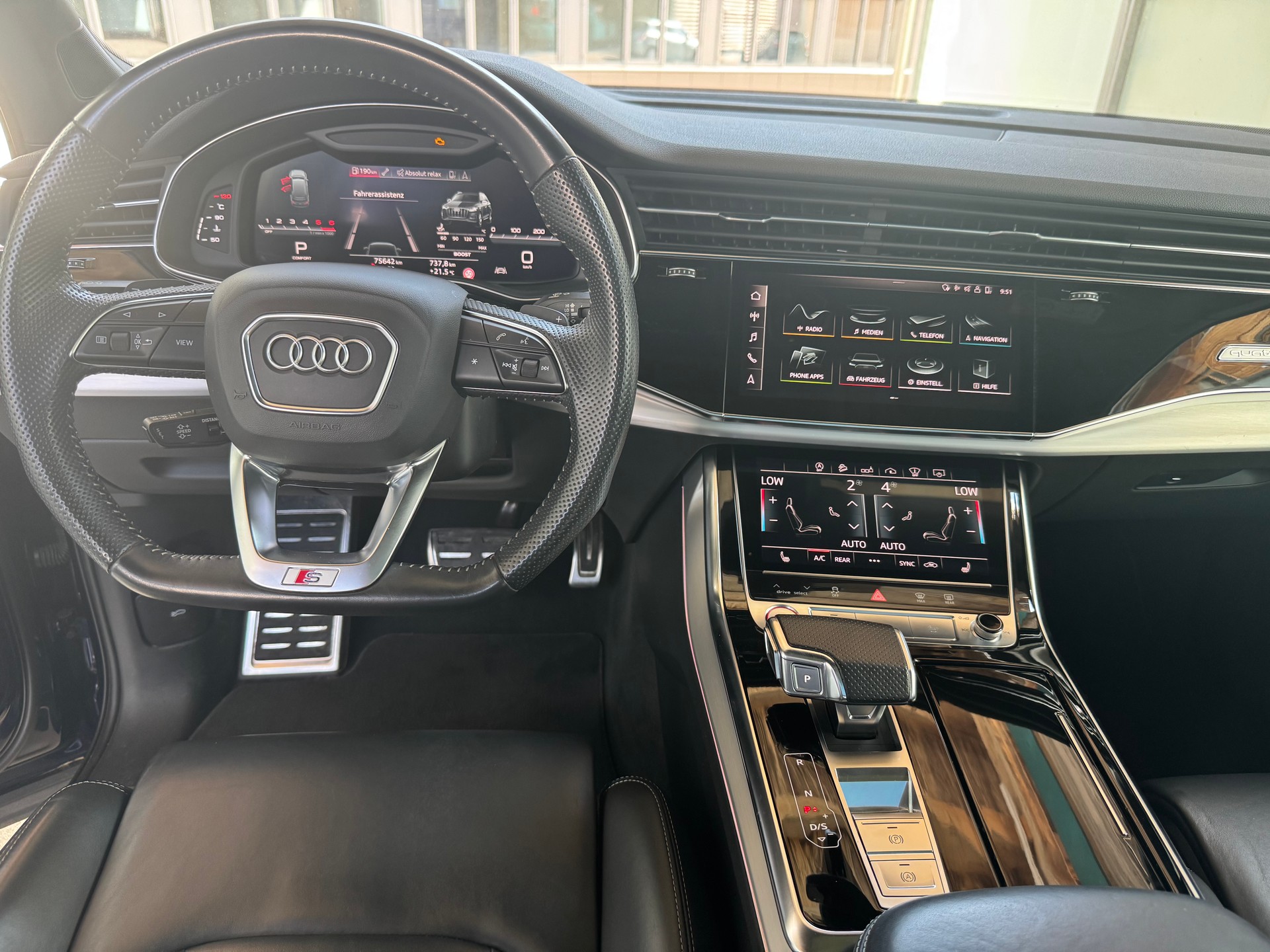AUDI 4.0 V8 TDI quattro T-Tronic-image-4