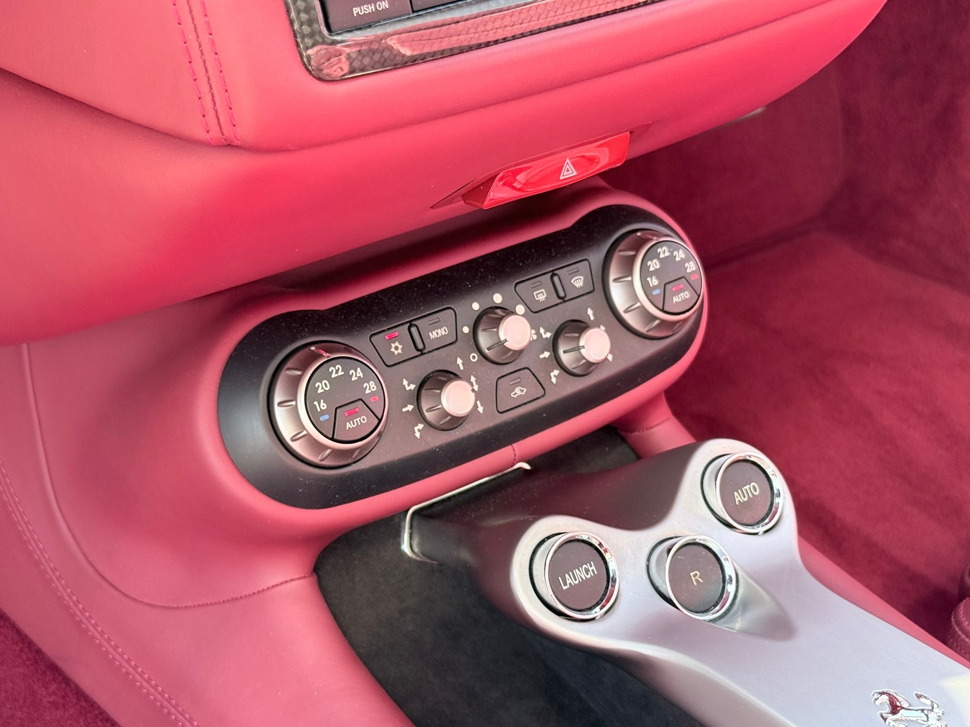 FERRARI California 4.3 V8-image-23