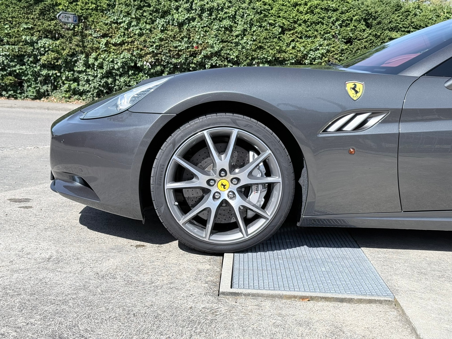 FERRARI California 4.3 V8-image-13
