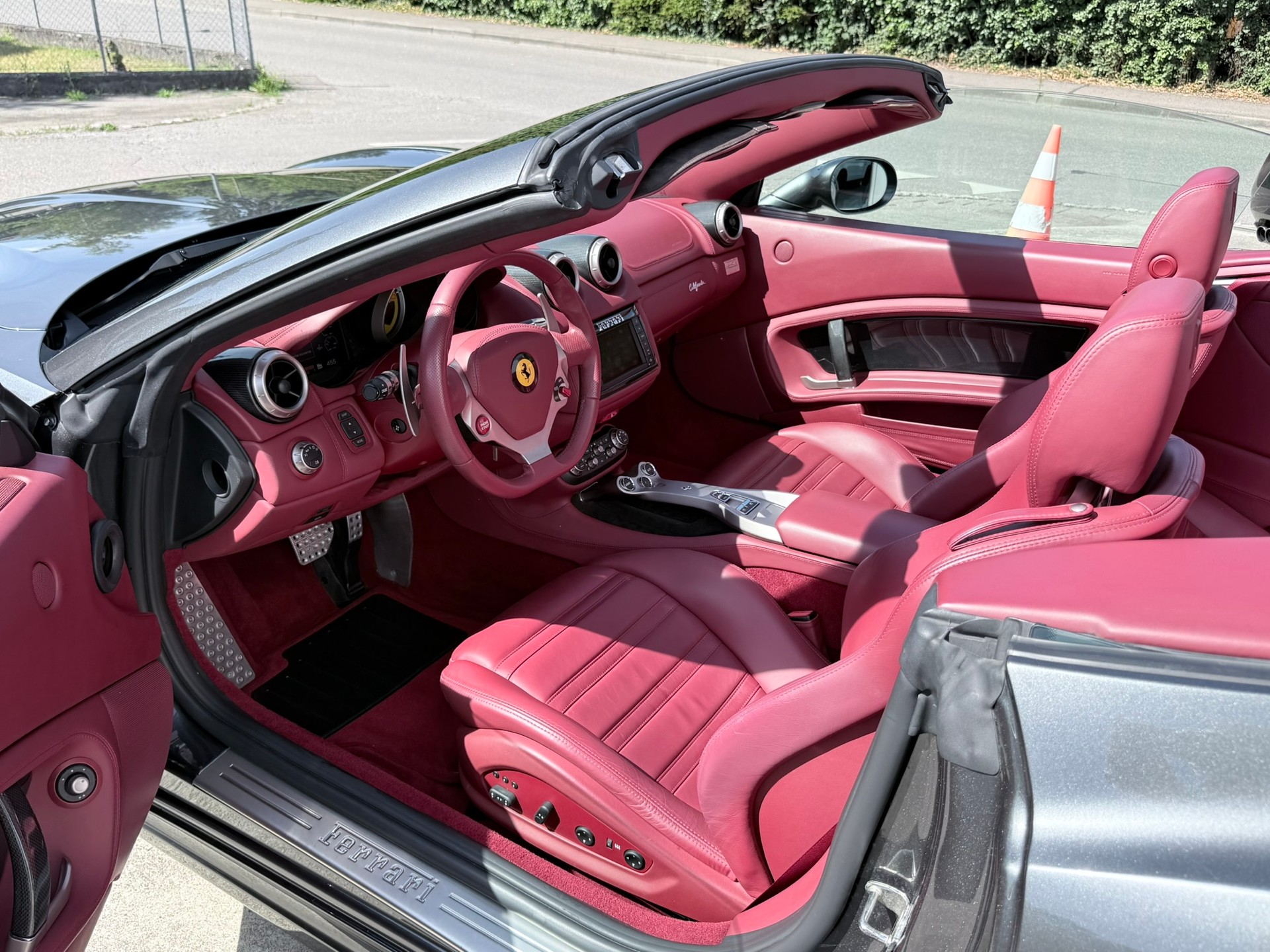 FERRARI California 4.3 V8-image-18