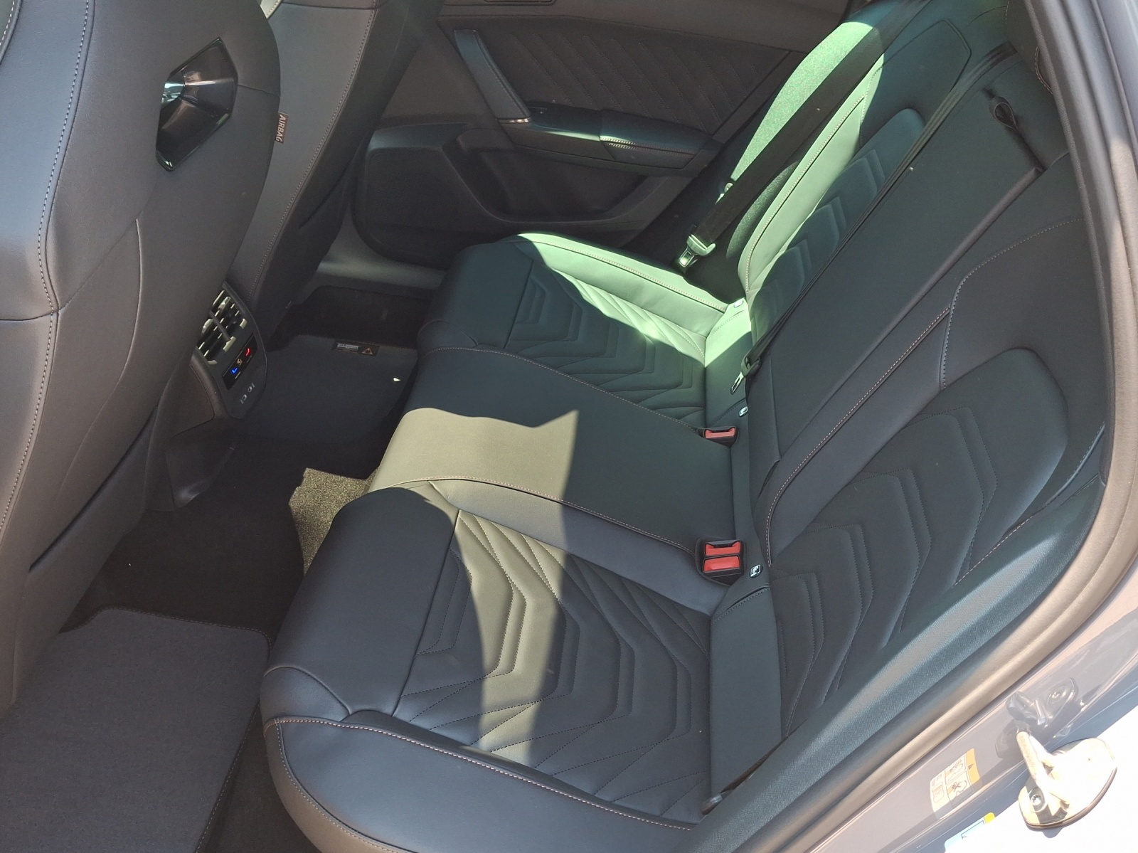 CUPRA LEON 2.0 TSI Prime Edition VZ DSG-image-8