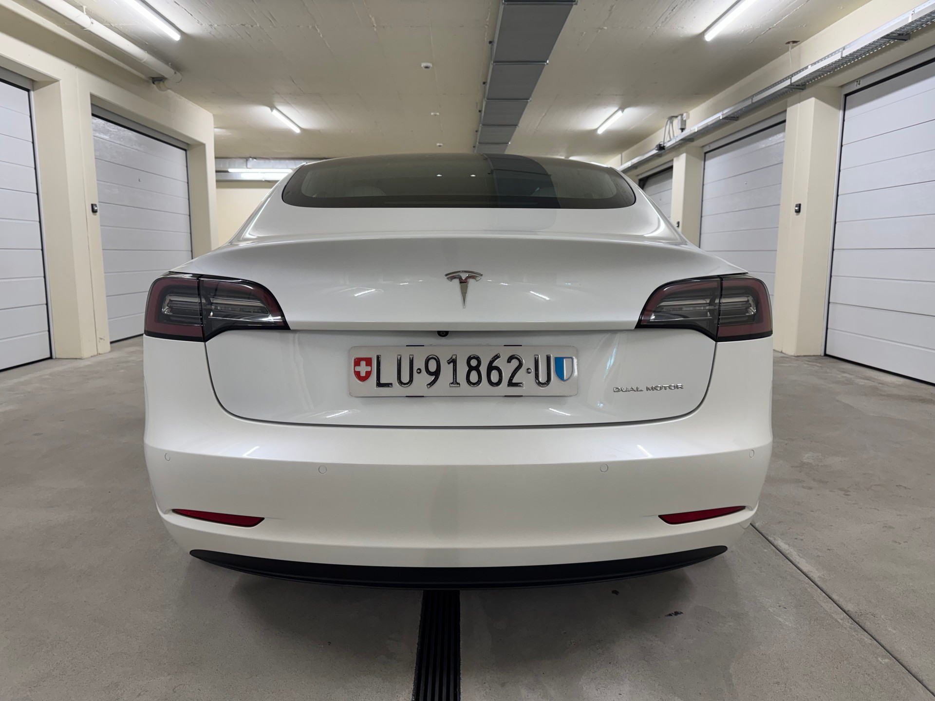 TESLA Model 3 Long Range Dual Motor AWD-image-7
