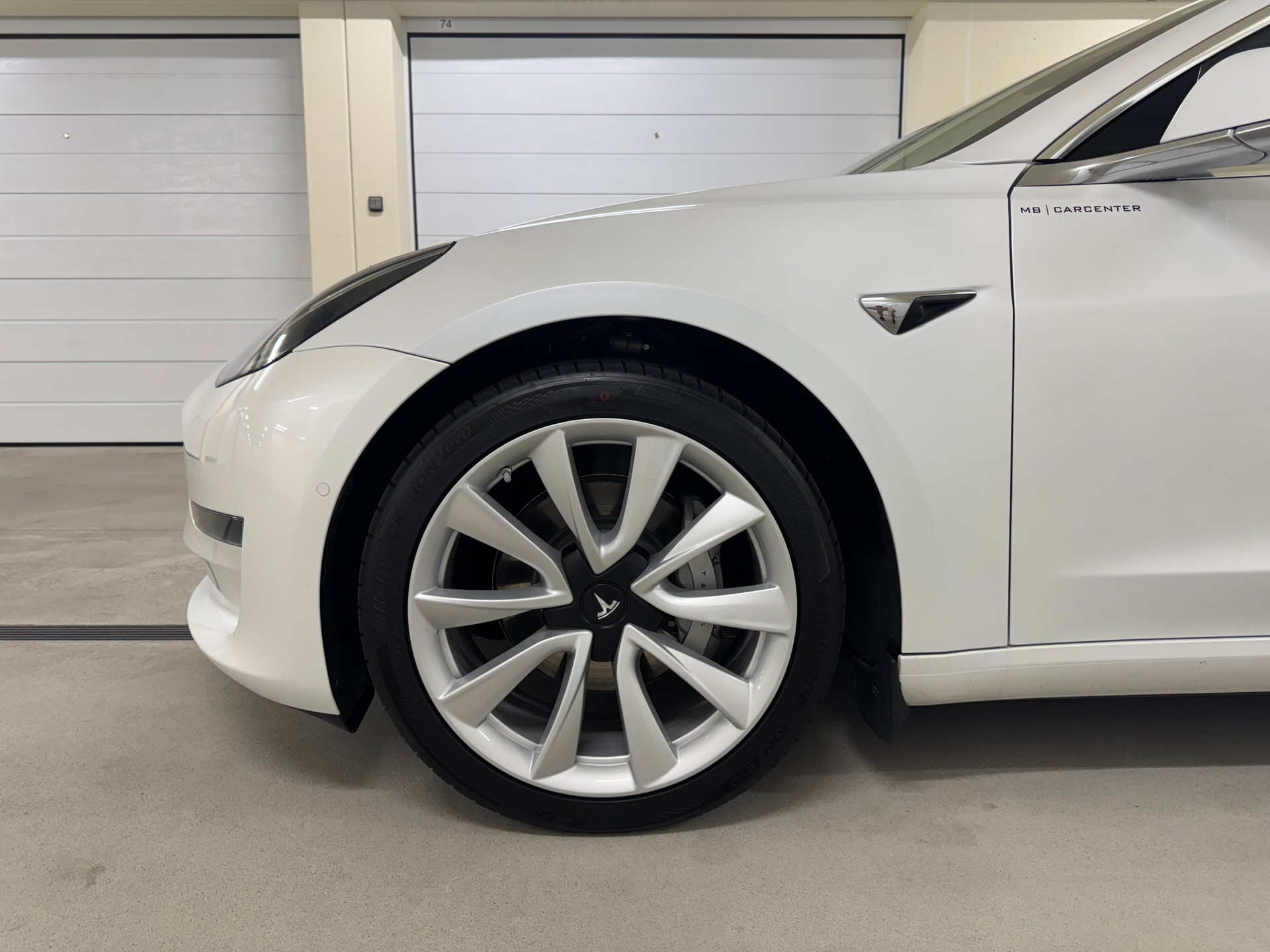 TESLA Model 3 Long Range Dual Motor AWD-image-4