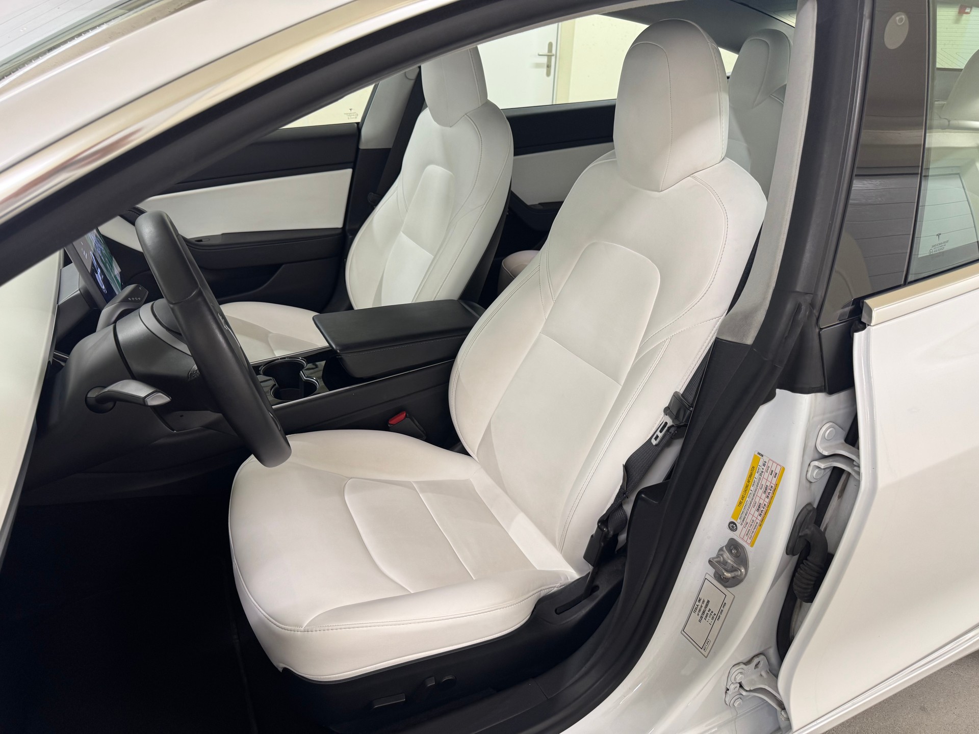 TESLA Model 3 Long Range Dual Motor AWD-image-13