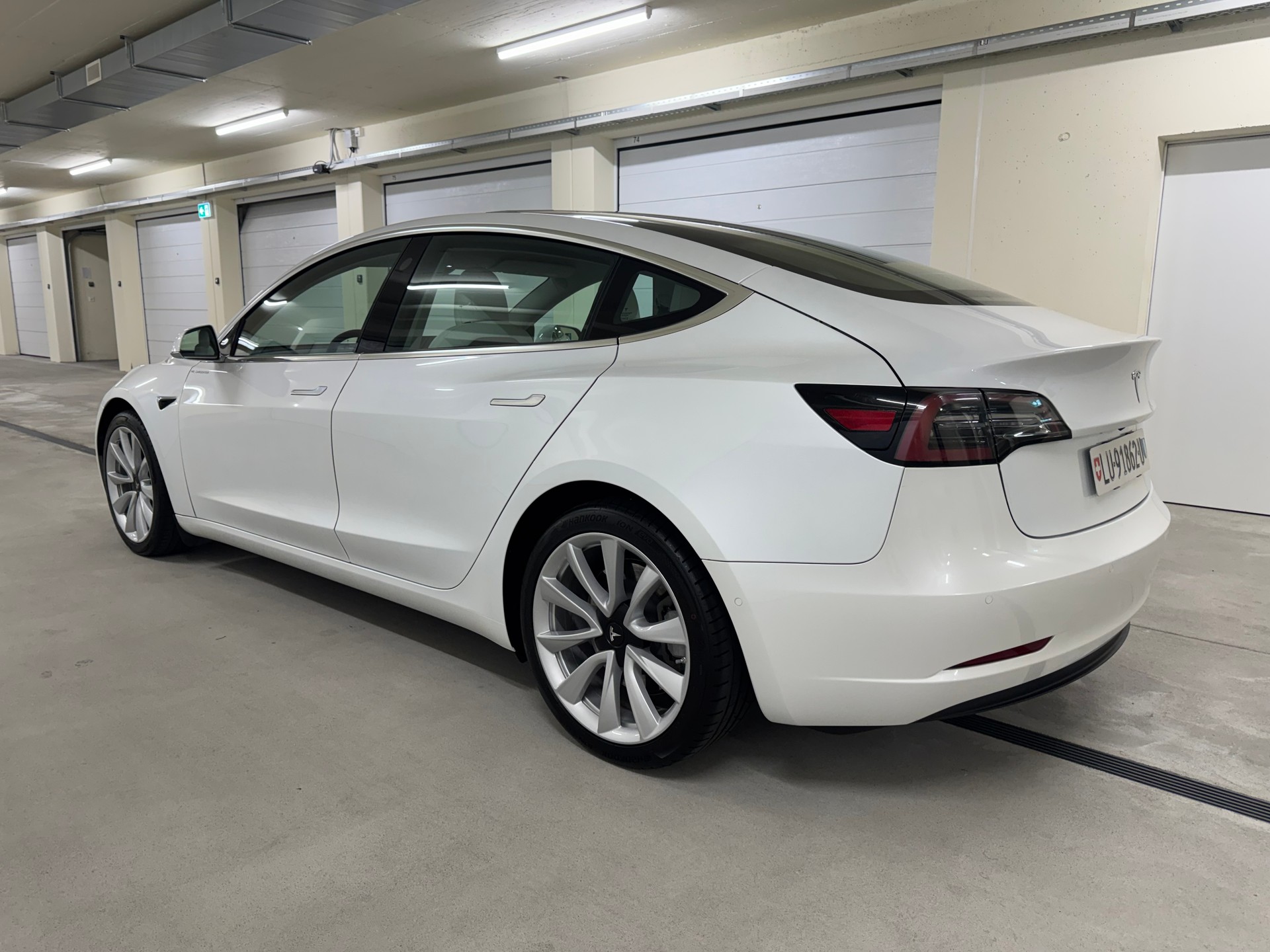 TESLA Model 3 Long Range Dual Motor AWD-image-6