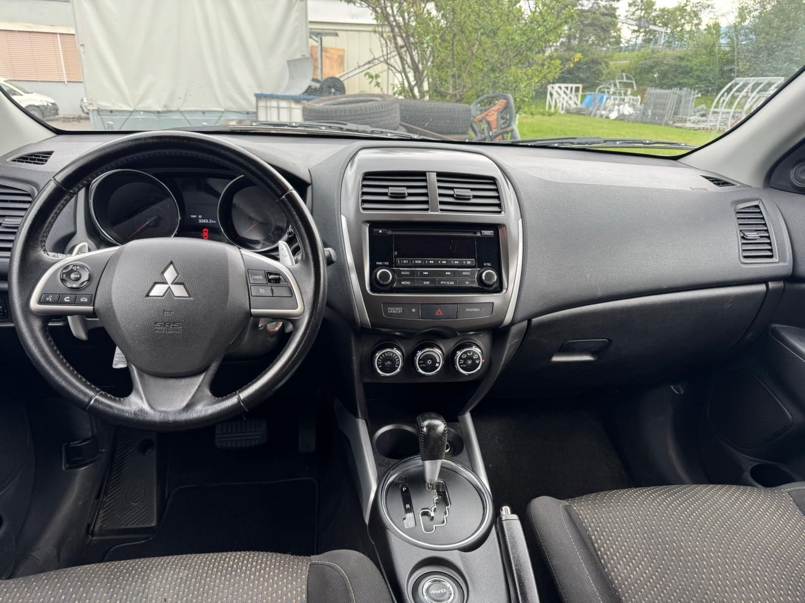 MITSUBISHI ASX 2.2 DID Intense 4WD Automatic-image-13
