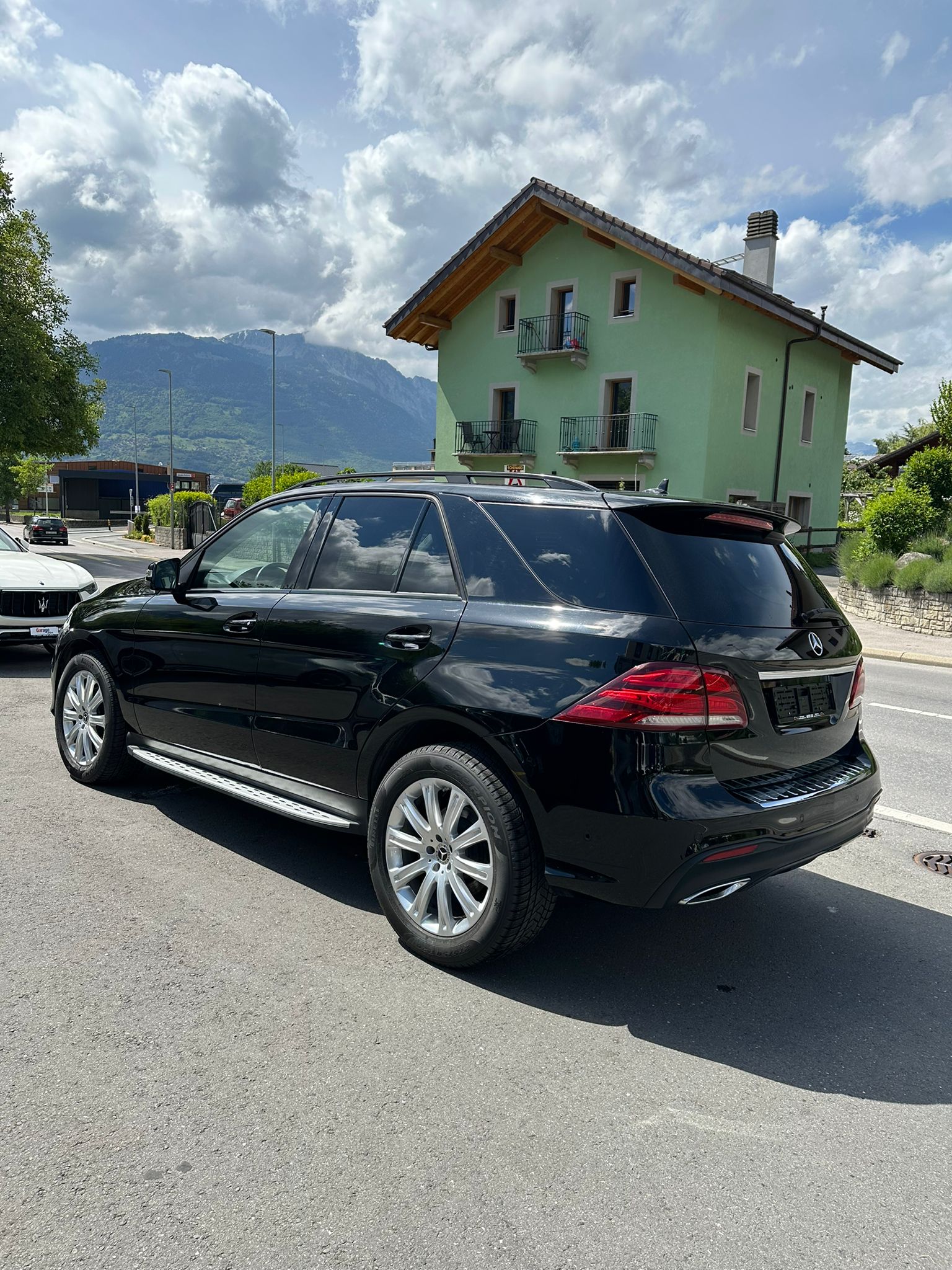 MERCEDES-BENZ GLE 350 d Executive 4Matic 9G-Tronic-image-5
