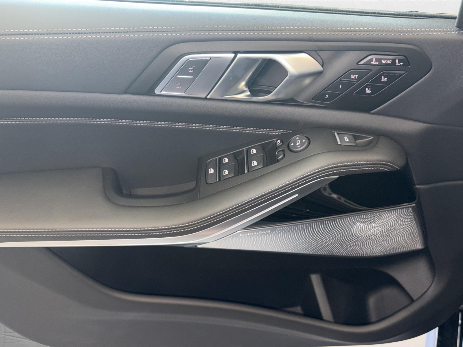 BMW X7 40d xDrive-image-16