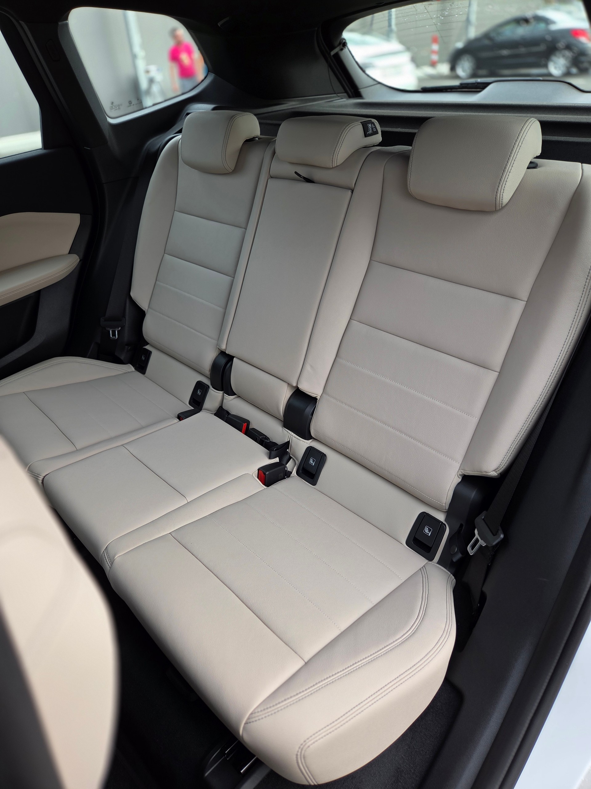 BMW X1 xDrive 23i 48V M Sport-image-10