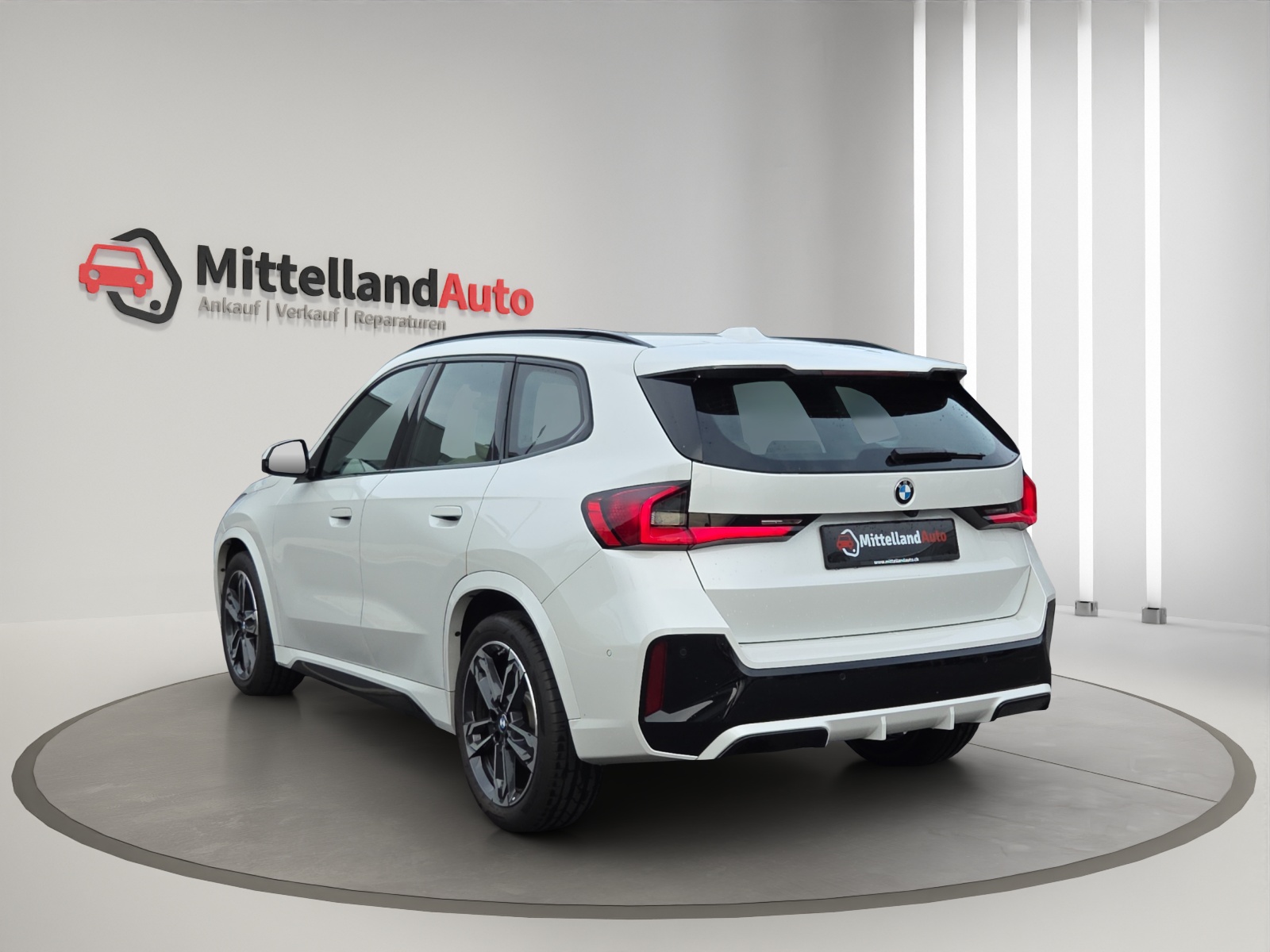 BMW X1 xDrive 23i 48V M Sport-image-13