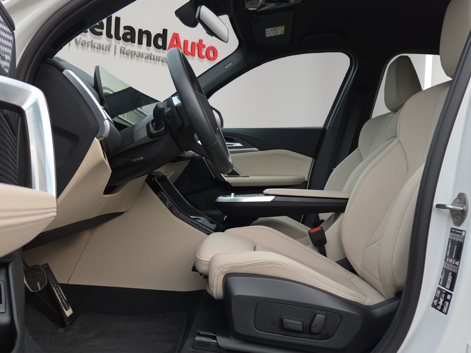 BMW X1 xDrive 23i 48V M Sport-image-8
