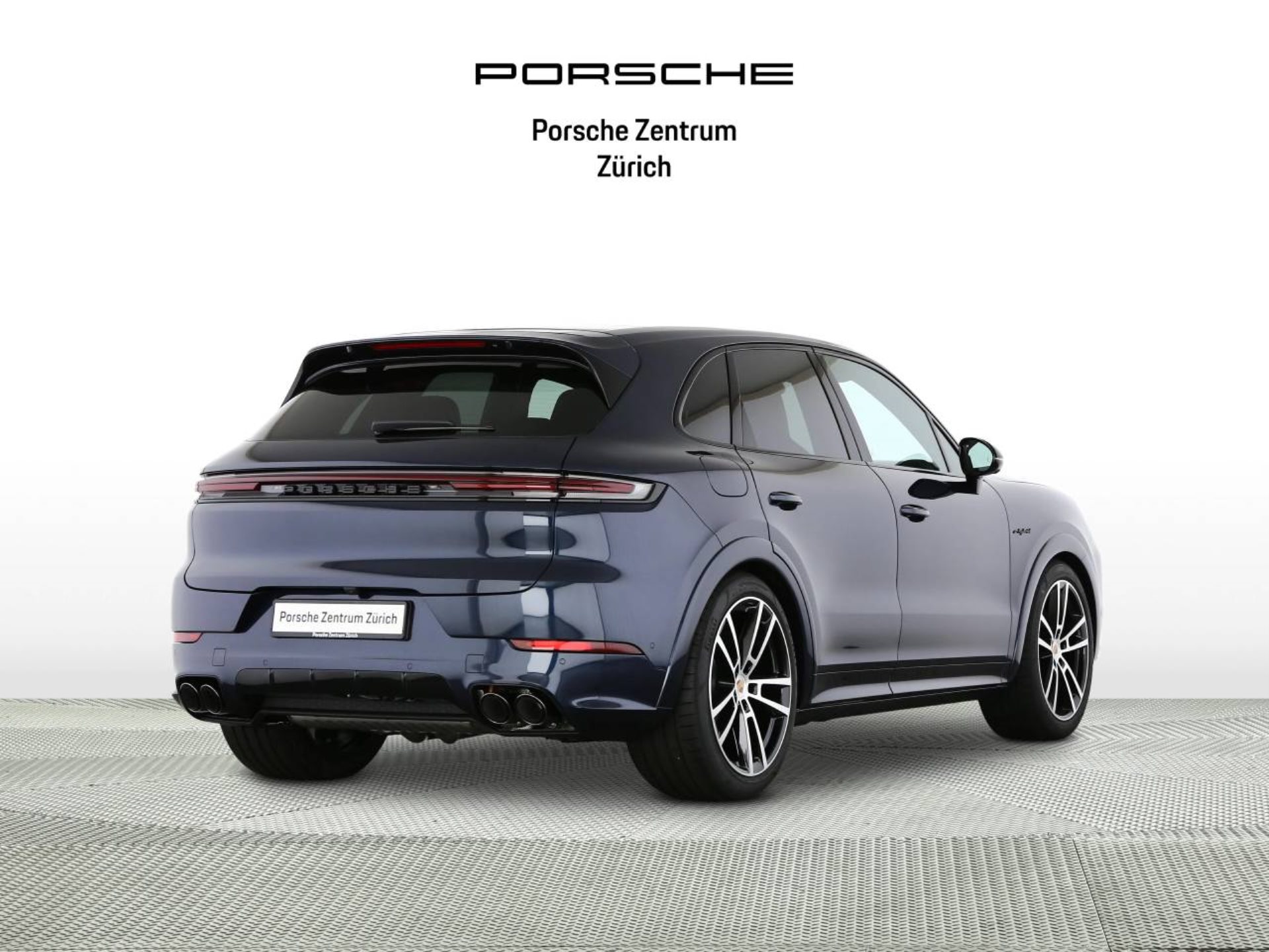 PORSCHE Cayenne E-Hybrid Black Edition-image-2