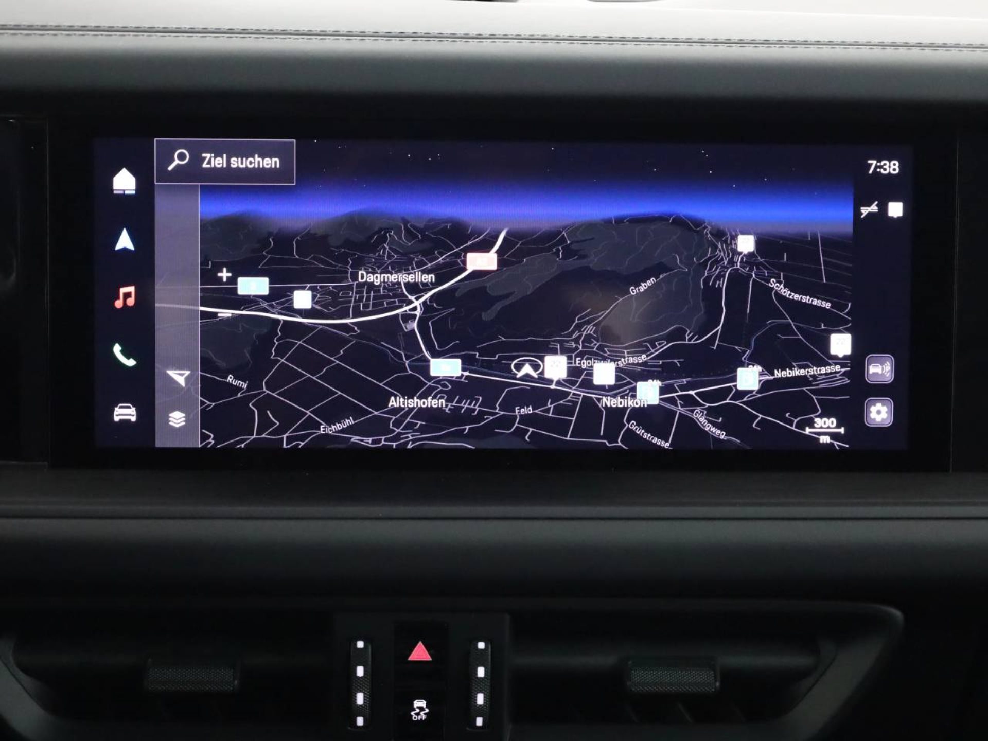 PORSCHE Cayenne E-Hybrid Black Edition-image-13
