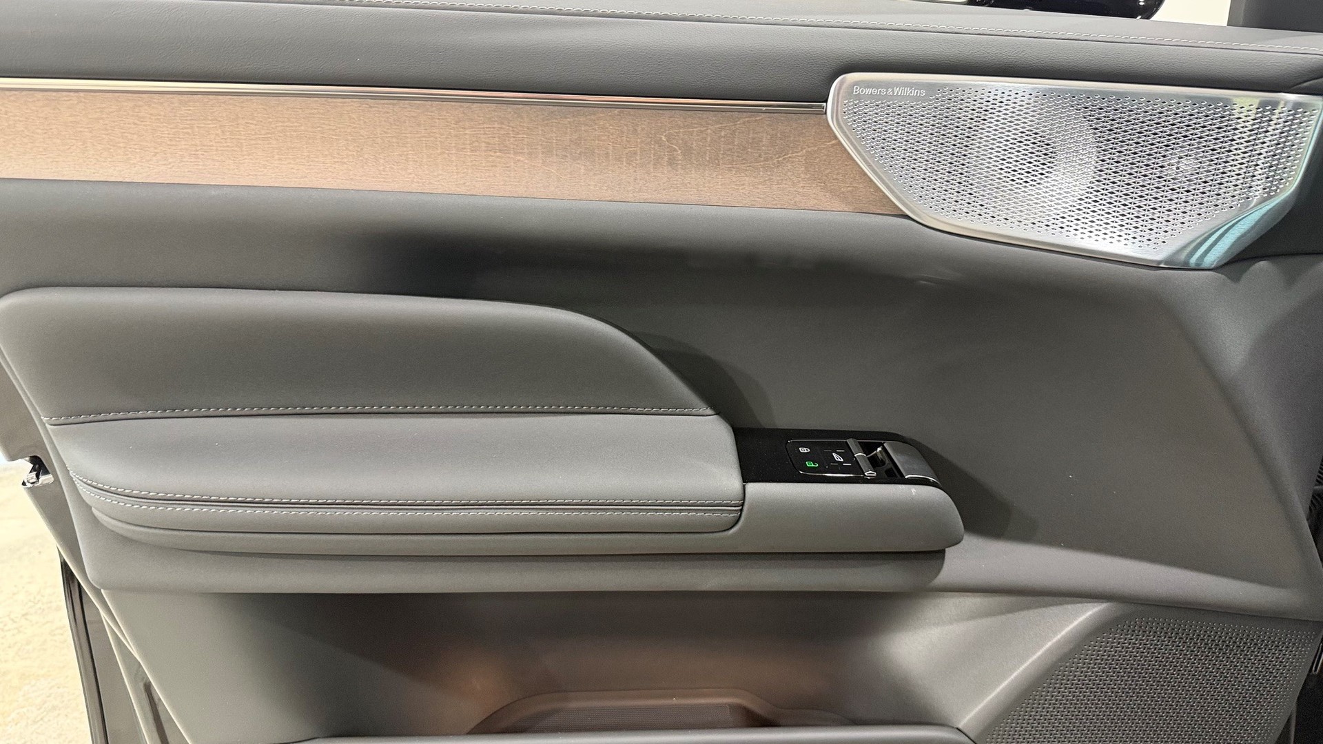 VOLVO ES90 Twin Performance Ultra AW-image-13
