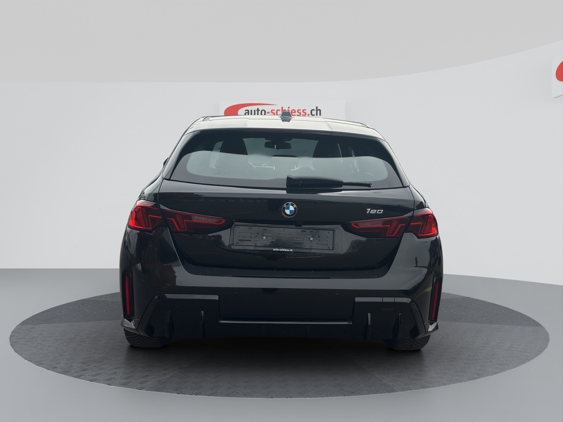 BMW 120 i M Sport Steptronic-image-3