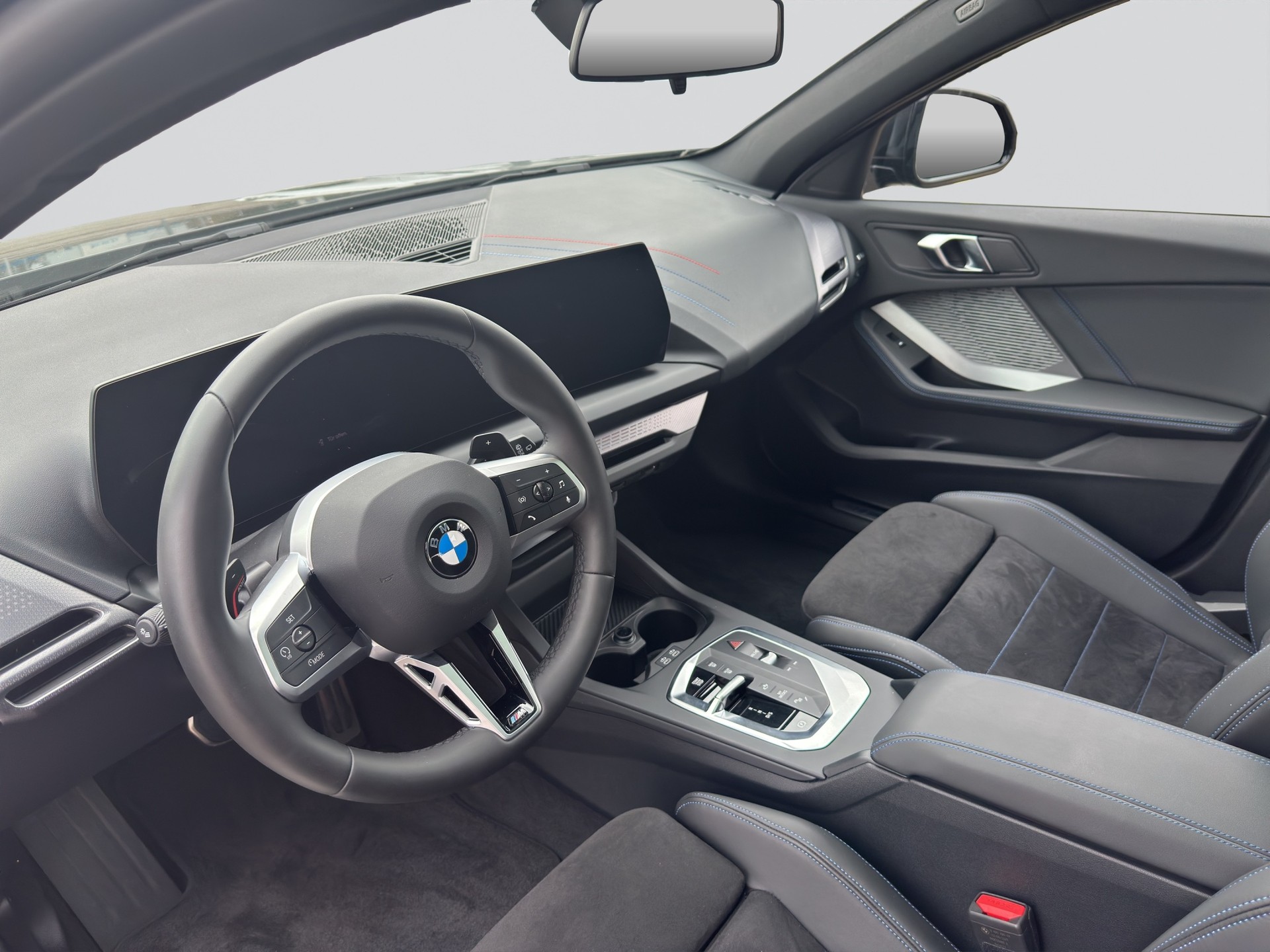 BMW 120 i M Sport Steptronic-image-7