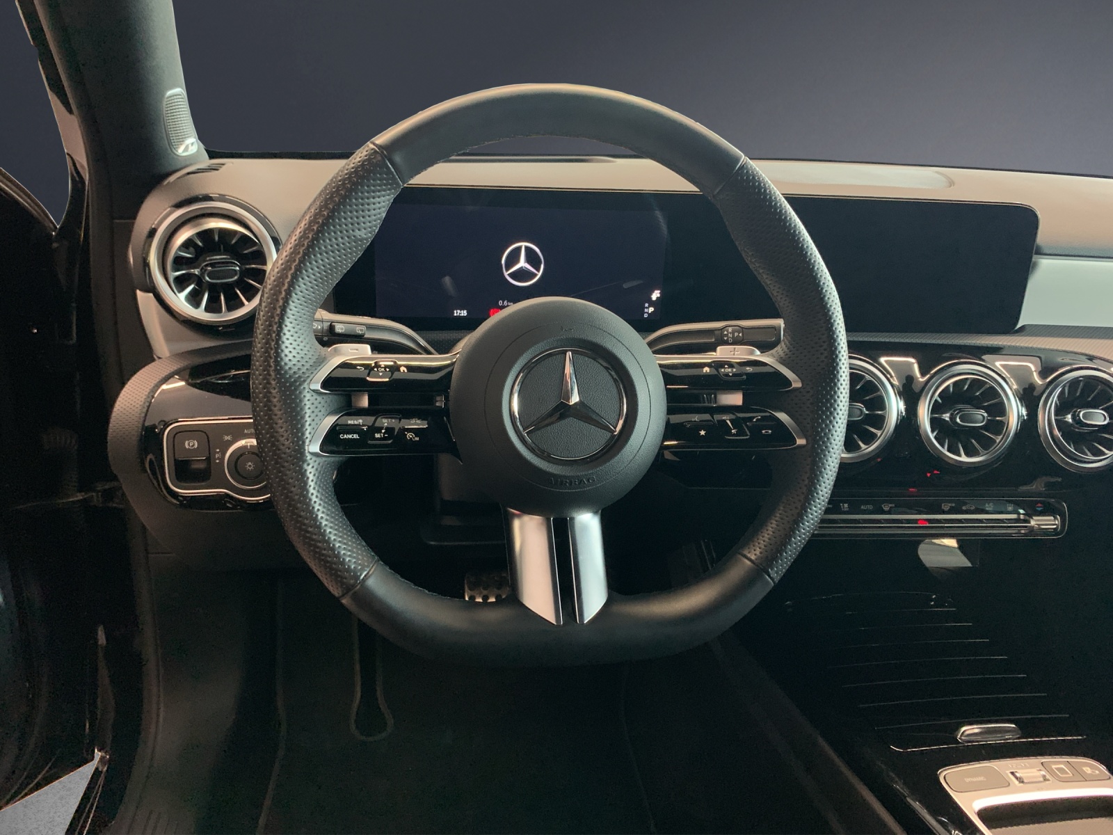 Image MERCEDES-BENZ A-250 A 250 e EQ Star 8G-DCT