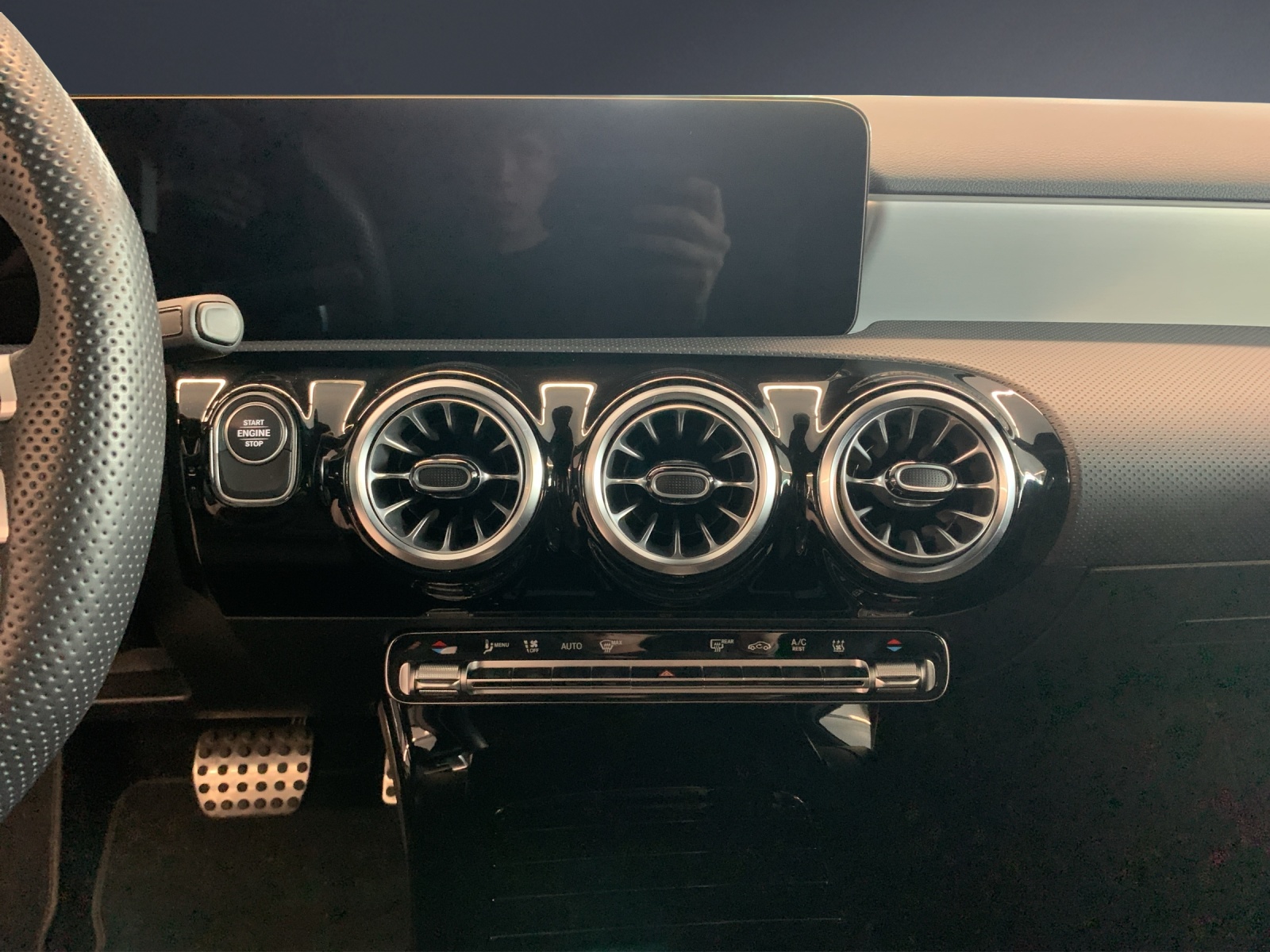Image MERCEDES-BENZ A-250 A 250 e EQ Star 8G-DCT