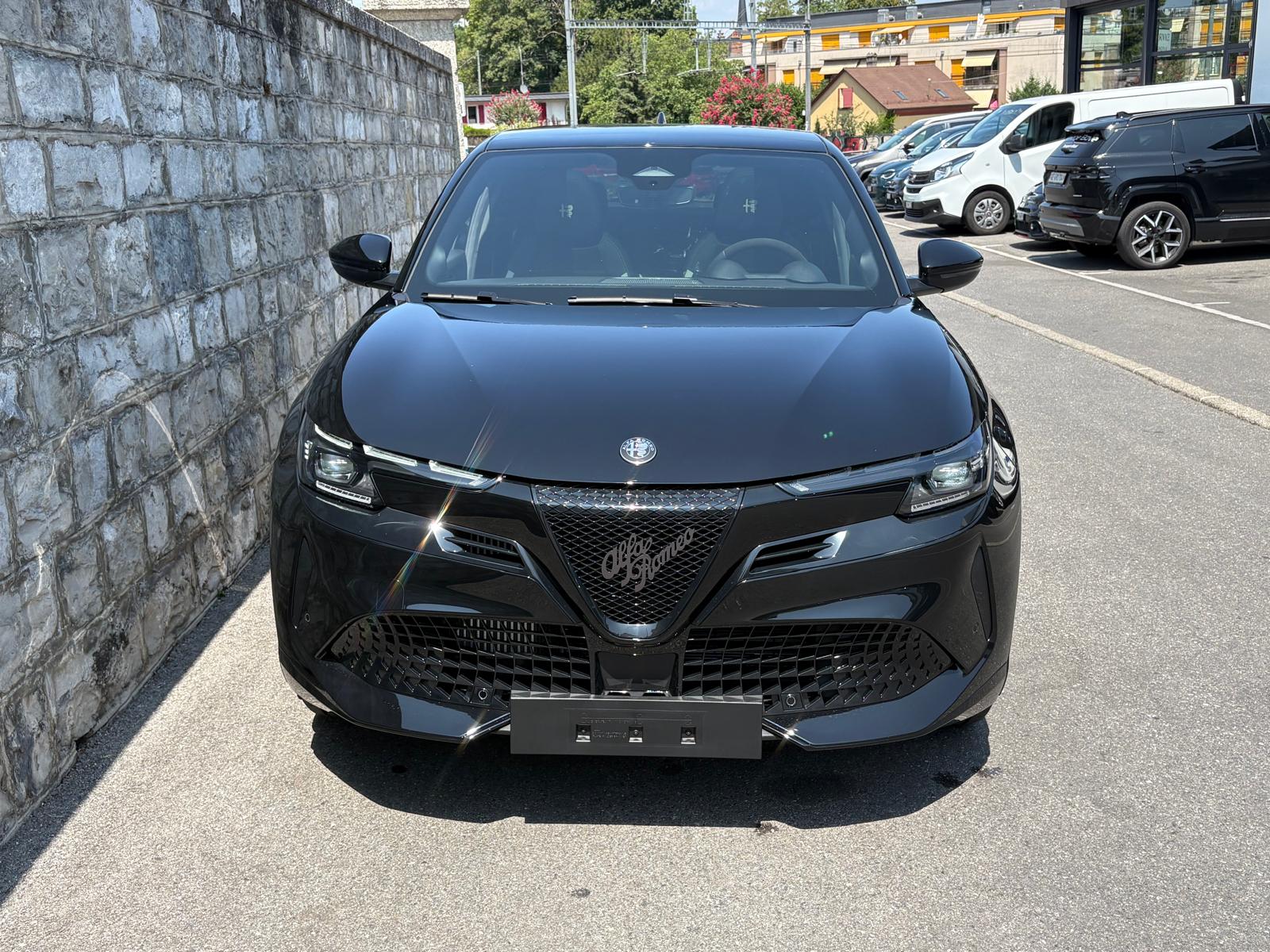 ALFA ROMEO Junior 1.2 48V Q4 Hybrid Sport Speciale-image-4