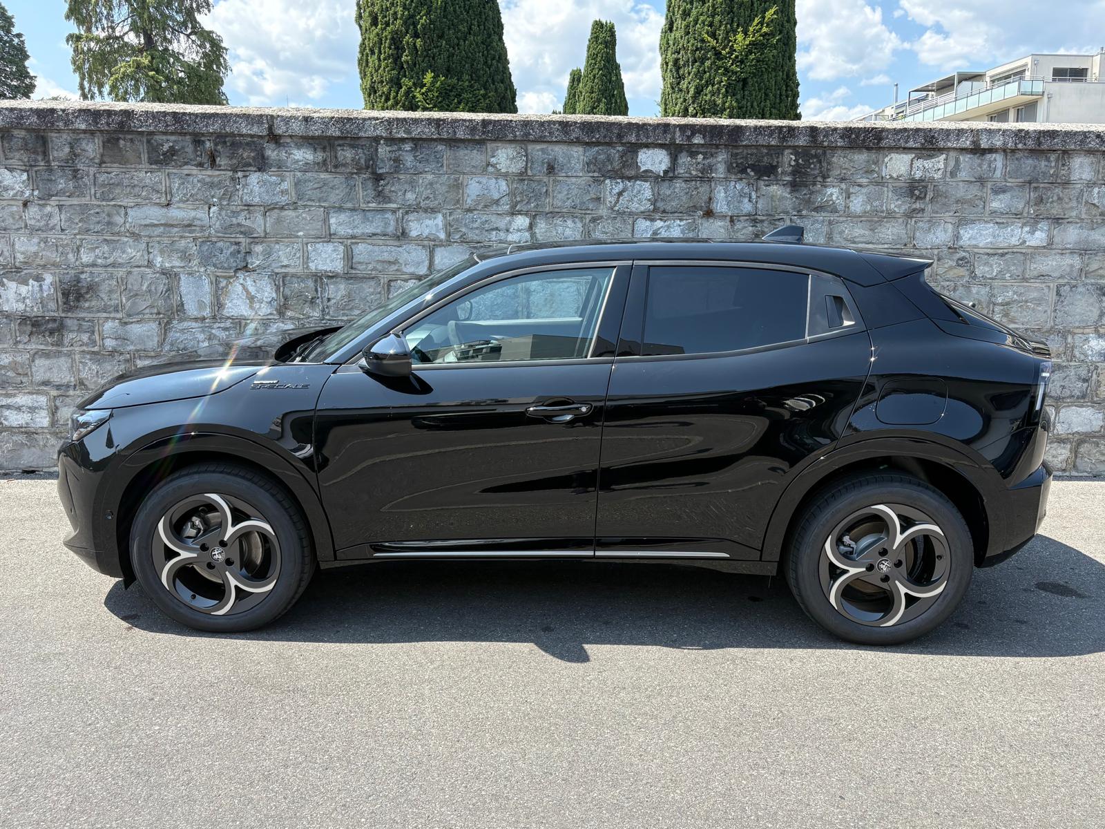 ALFA ROMEO Junior 1.2 48V Q4 Hybrid Sport Speciale-image-0