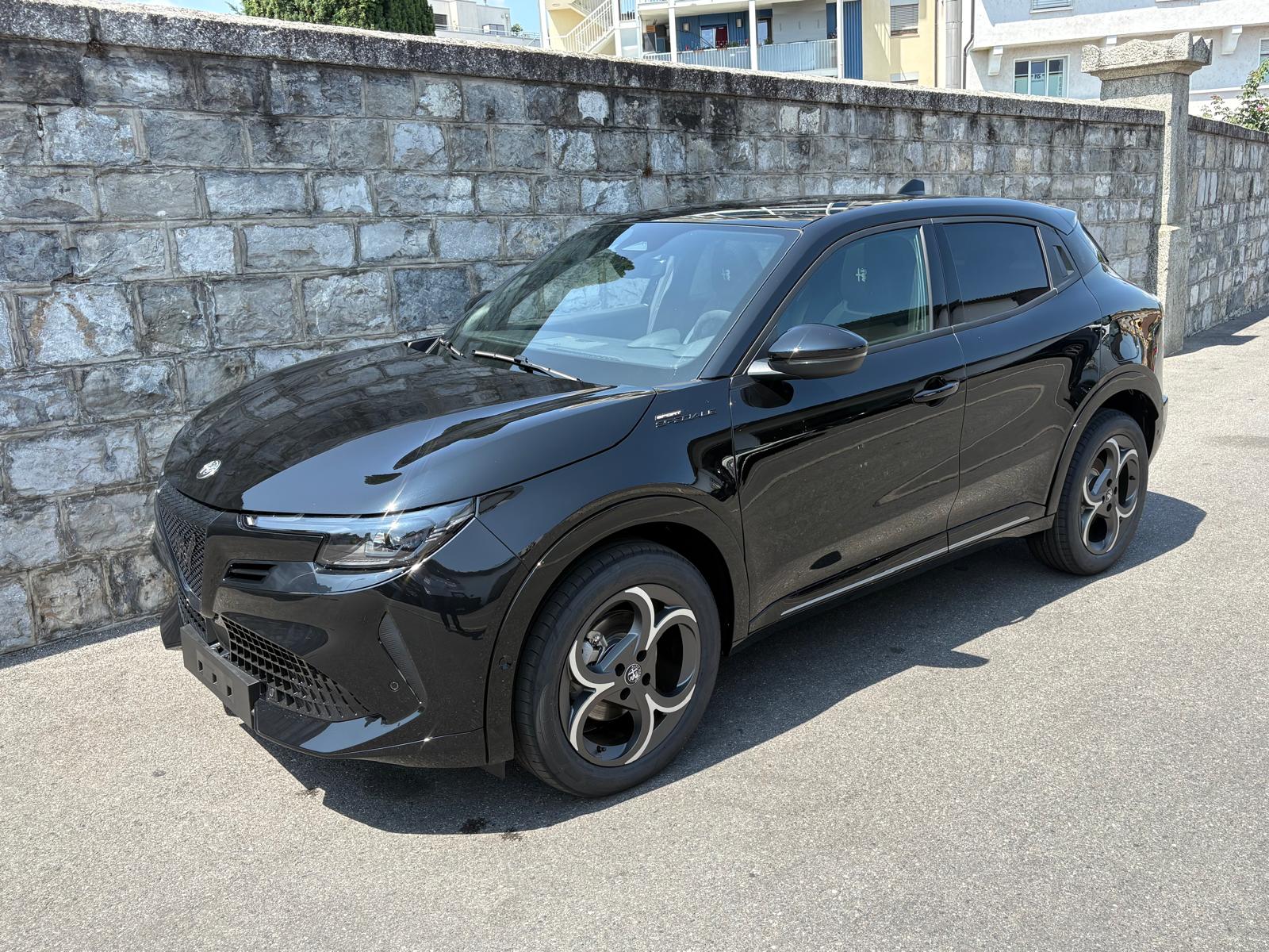 ALFA ROMEO Junior 1.2 48V Q4 Hybrid Sport Speciale-image-1