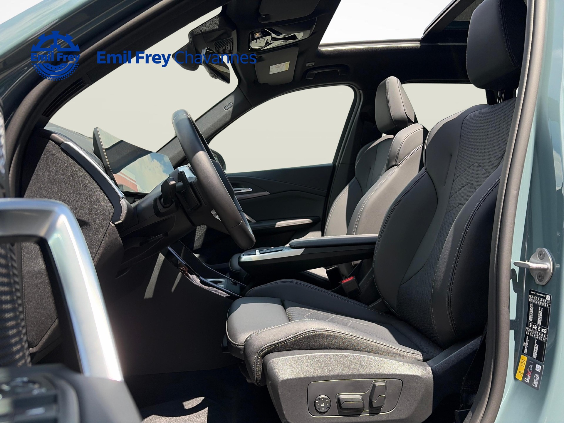 BMW X1 30e xDrive paddles M Sport-image-9