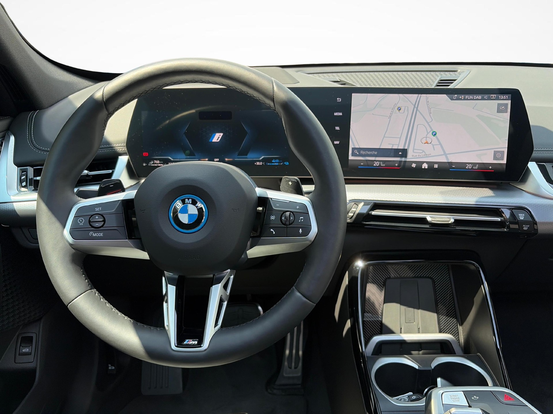 BMW X1 30e xDrive paddles M Sport-image-13