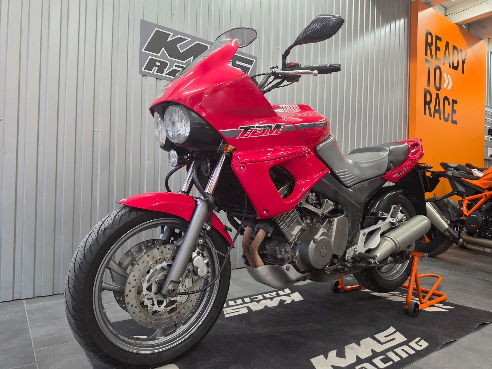 YAMAHA TDM 850-showroom-element-2