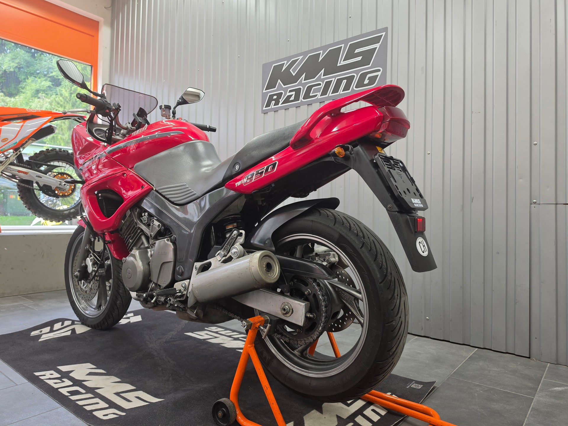 YAMAHA TDM 850-showroom-element-3