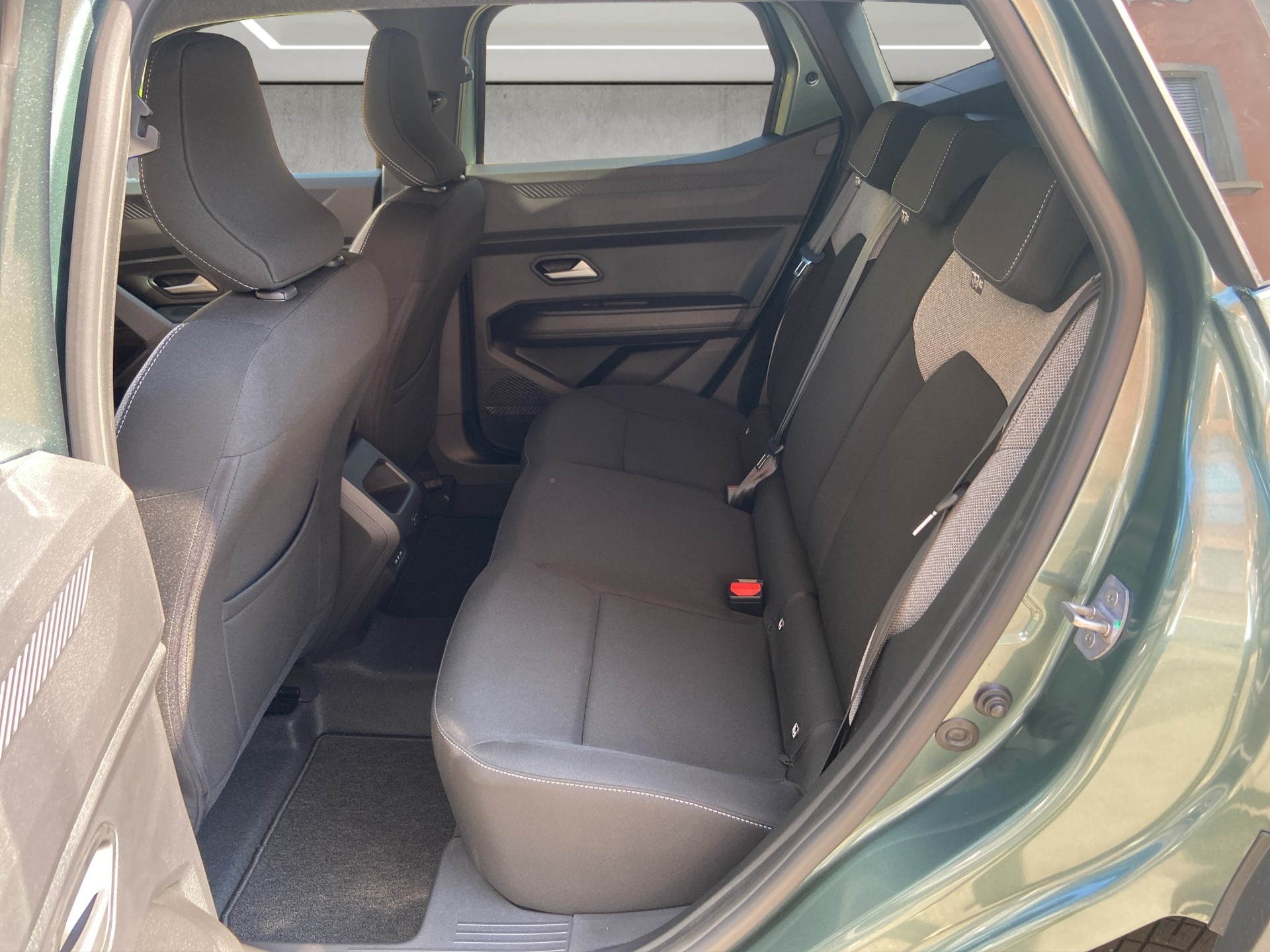 DACIA Duster TCe Hybrid 150 48V Journey 4x4-image-11