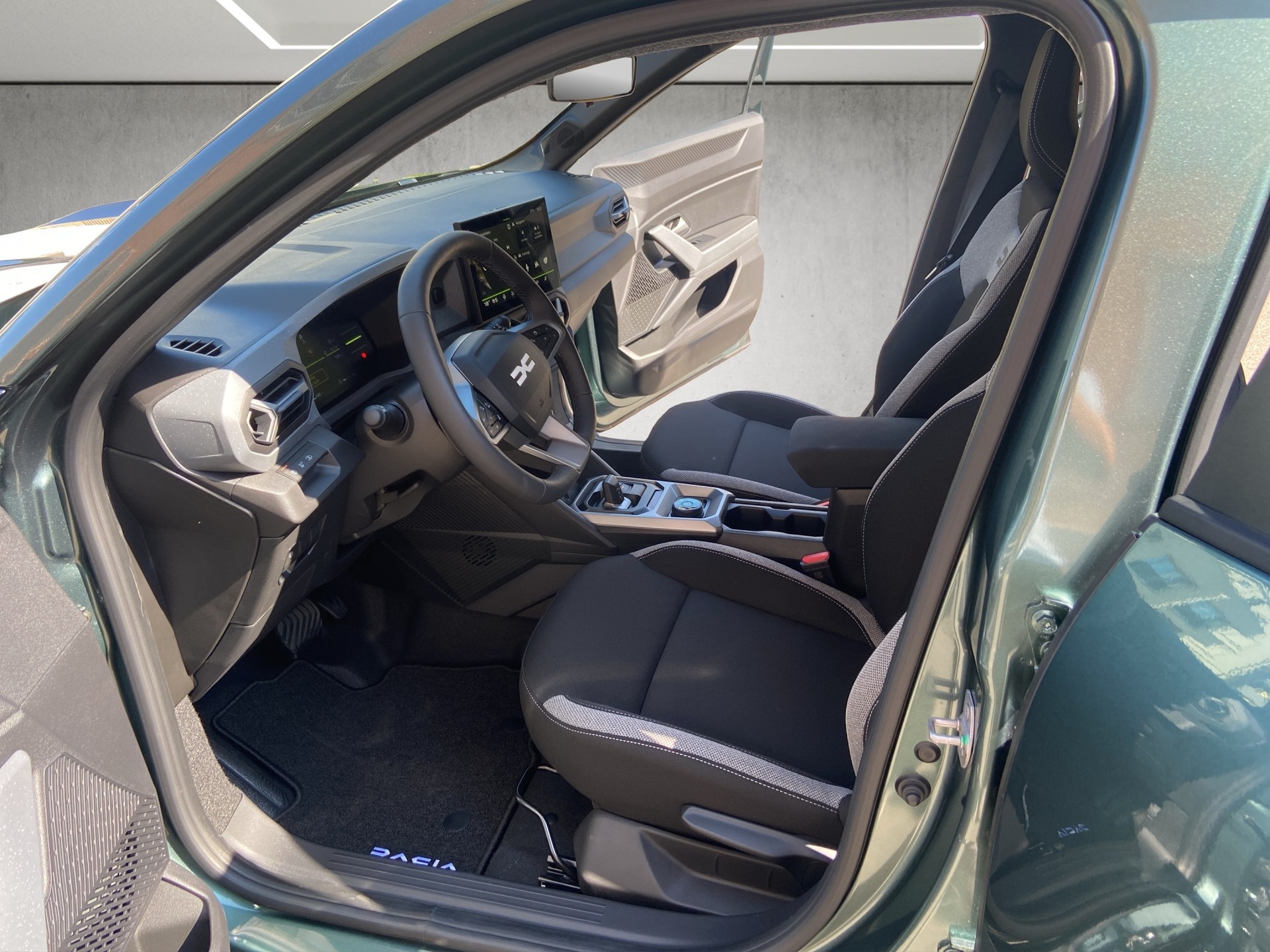 DACIA Duster TCe Hybrid 150 48V Journey 4x4-image-6