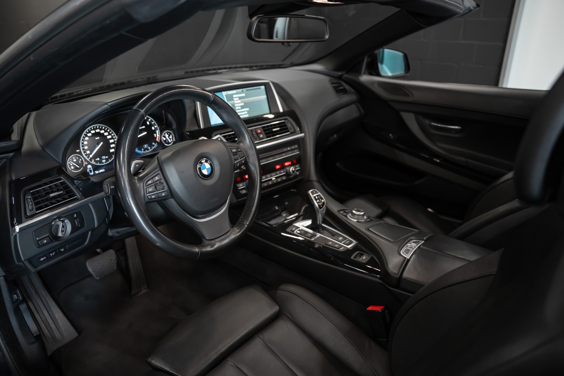 BMW 650i Cabrio xDrive-image-10