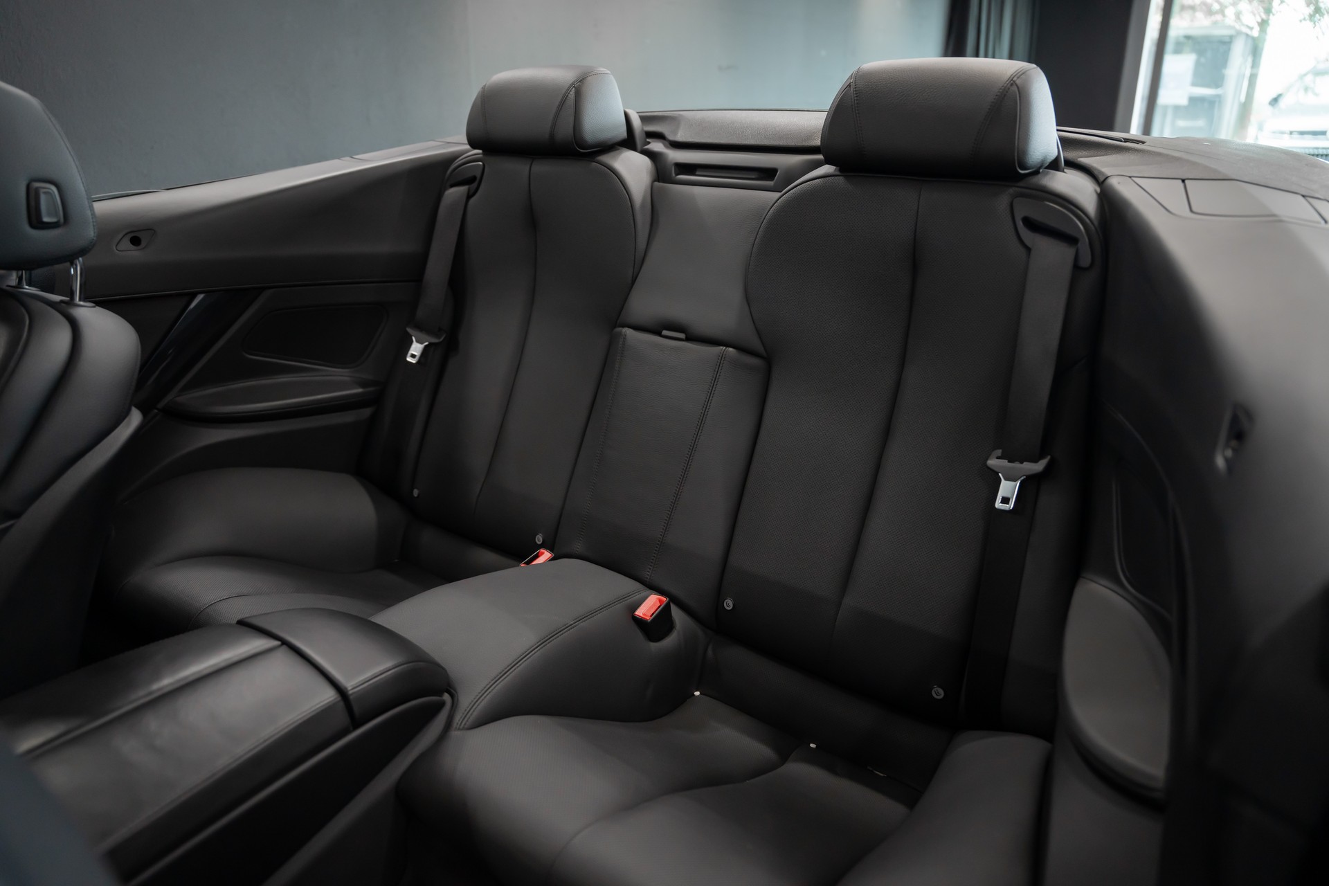 BMW 650i Cabrio xDrive-image-12