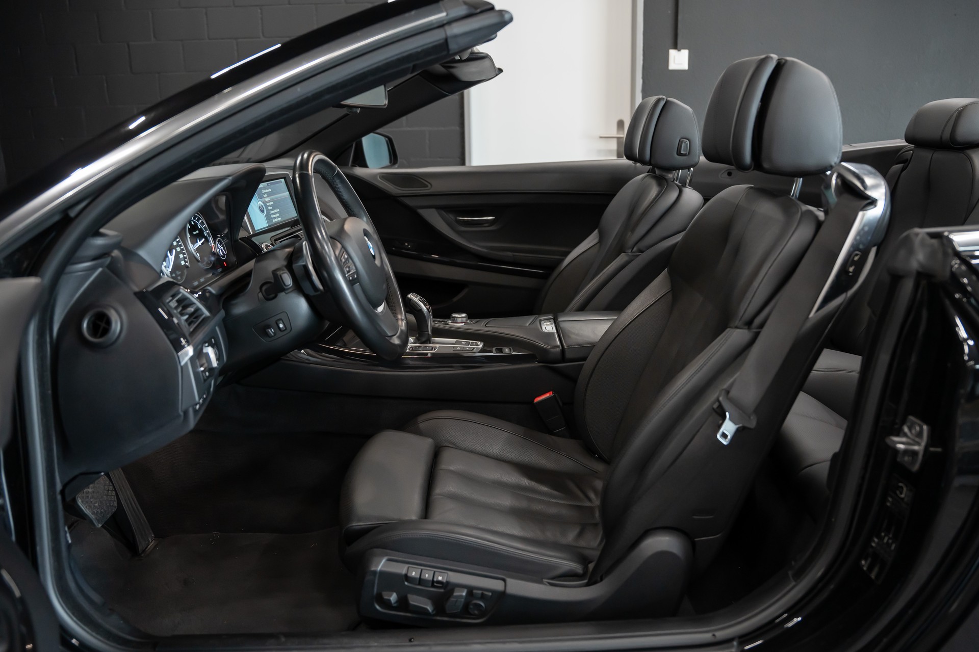 BMW 650i Cabrio xDrive-image-11