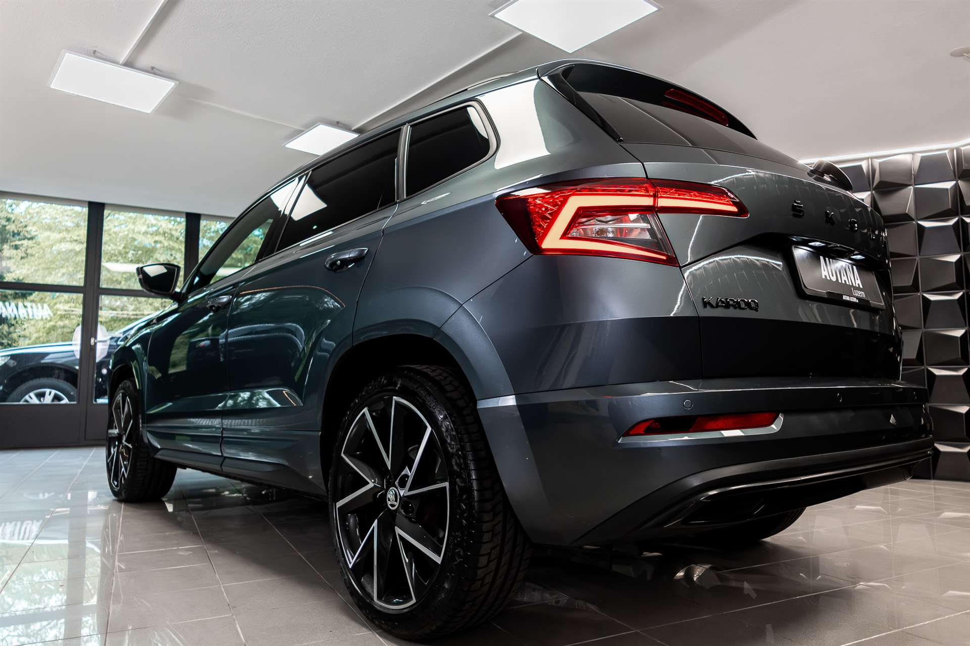 SKODA Karoq 2.0 TDI SCR SportLine 4x4 DSG-image-31