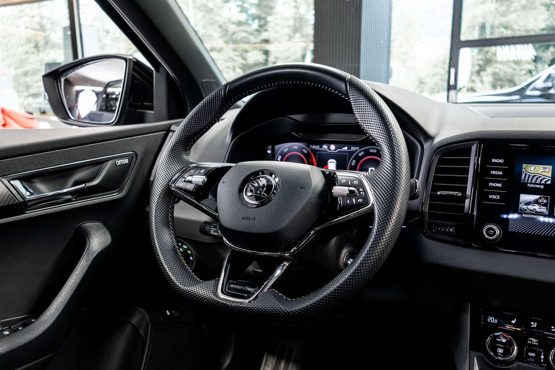 SKODA Karoq 2.0 TDI SCR SportLine 4x4 DSG-image-7