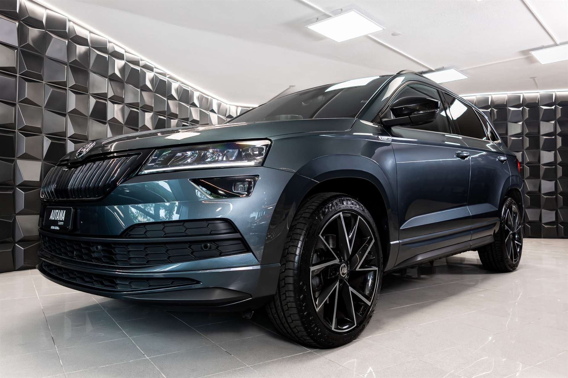 SKODA Karoq 2.0 TDI SCR SportLine 4x4 DSG-image-28