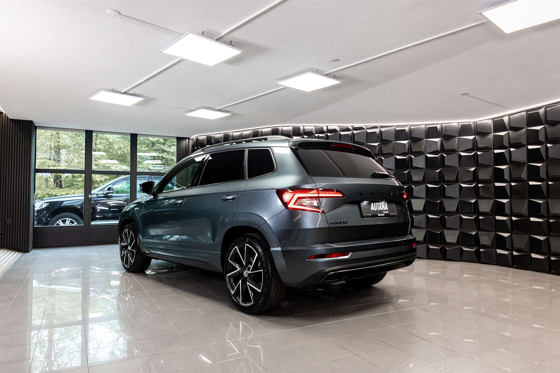 SKODA Karoq 2.0 TDI SCR SportLine 4x4 DSG-image-2