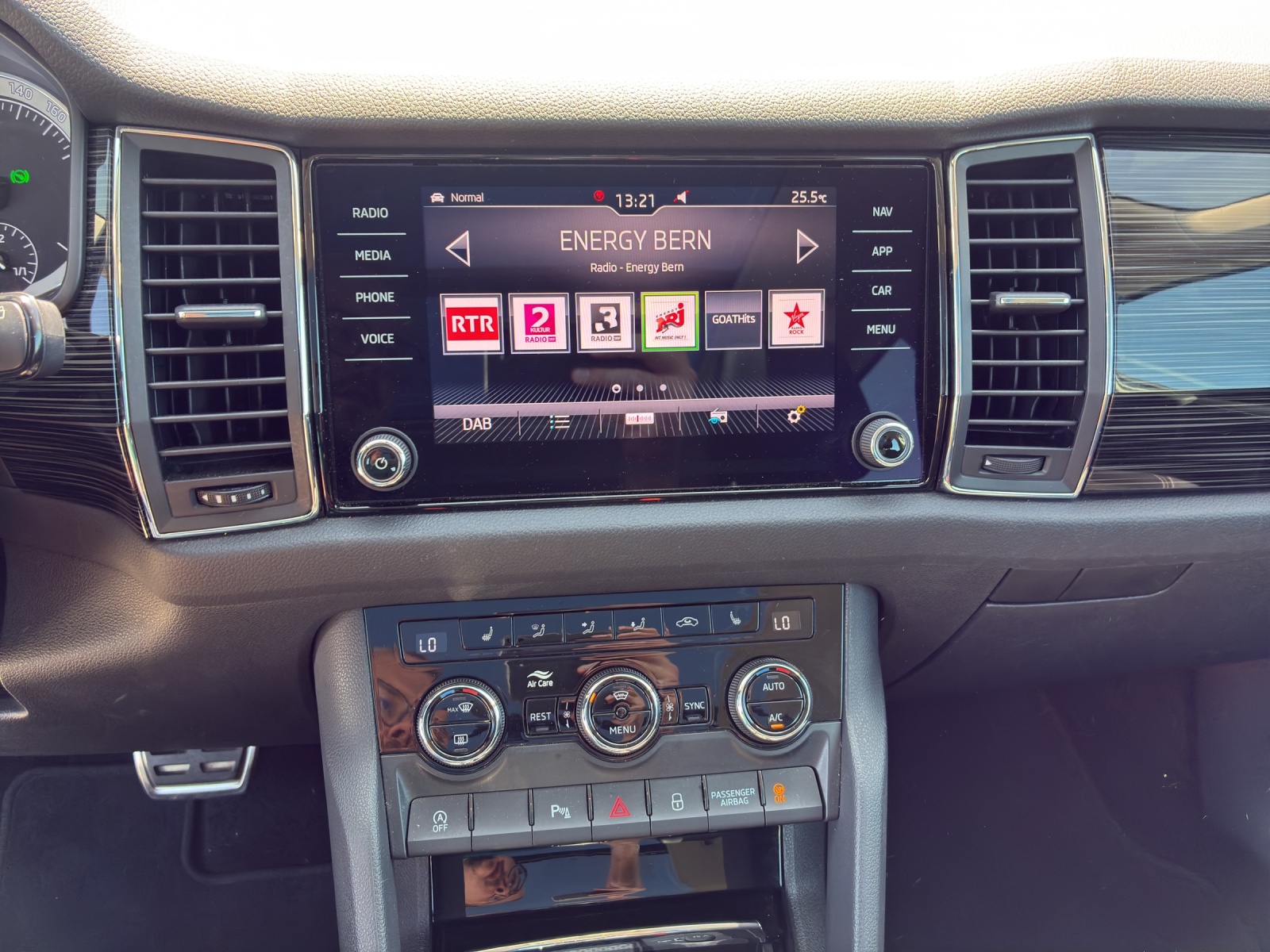 SKODA Kodiaq 2.0 TSI 4x4 Style-image-10
