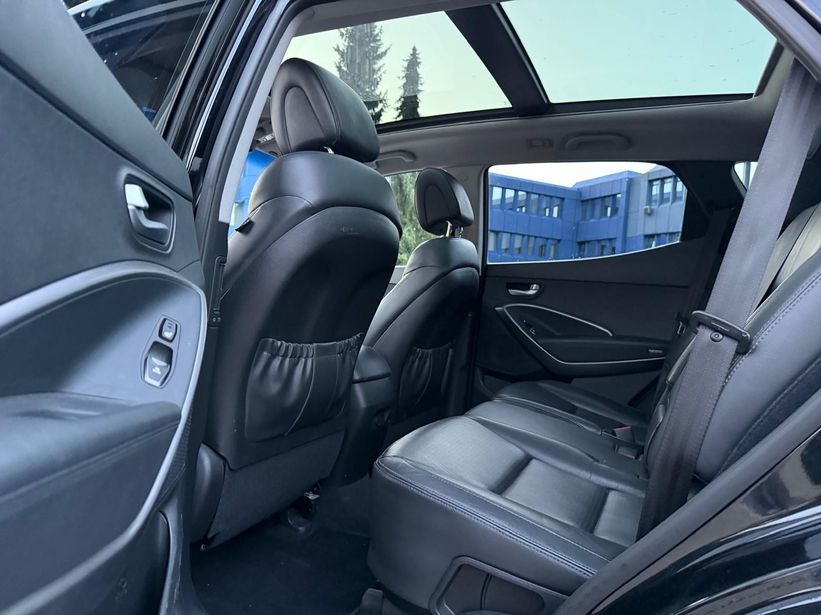 HYUNDAI Santa Fe 2.2 CRDI Style 4WD Automatic-image-11