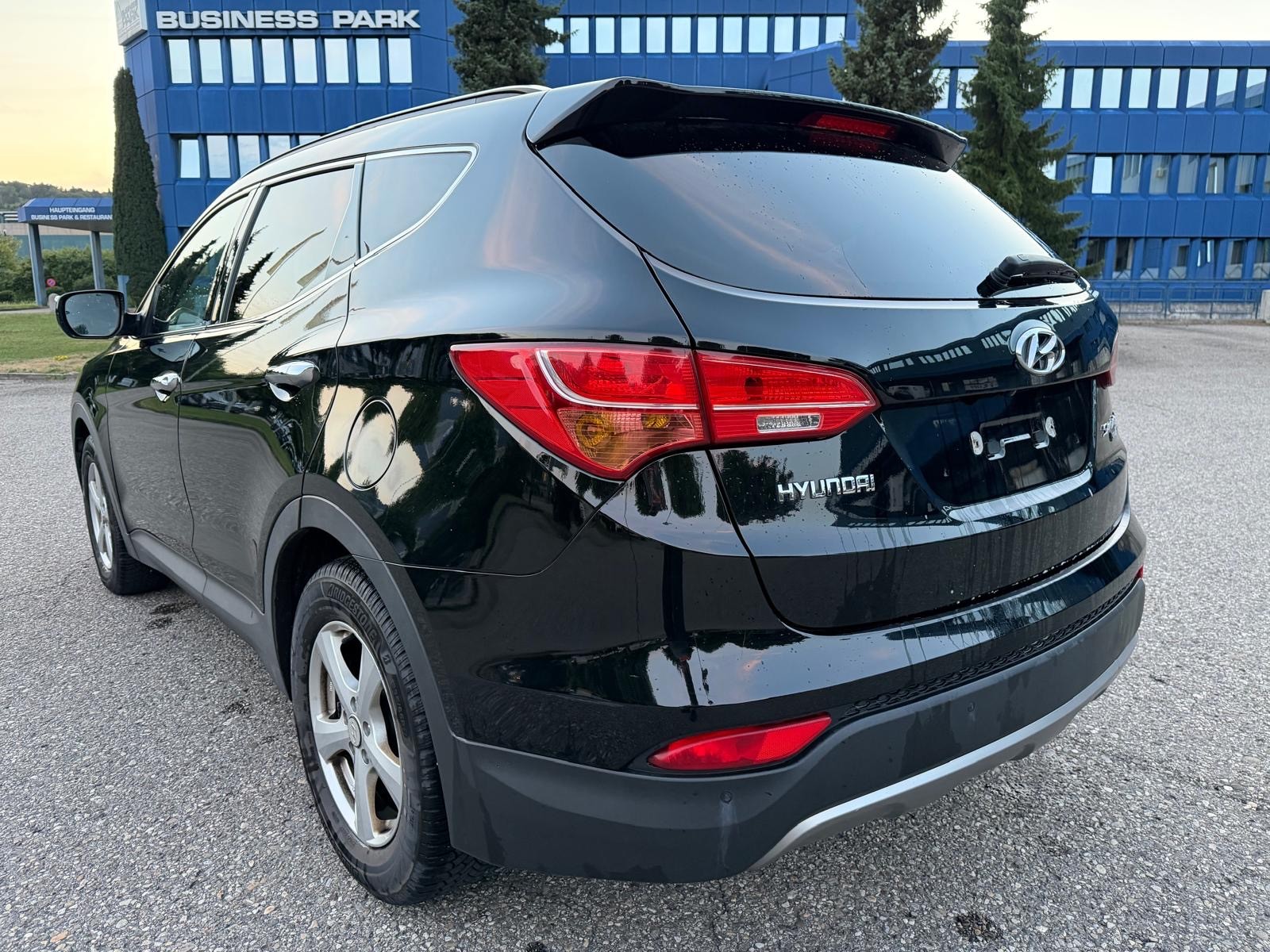HYUNDAI Santa Fe 2.2 CRDI Style 4WD Automatic-image-7
