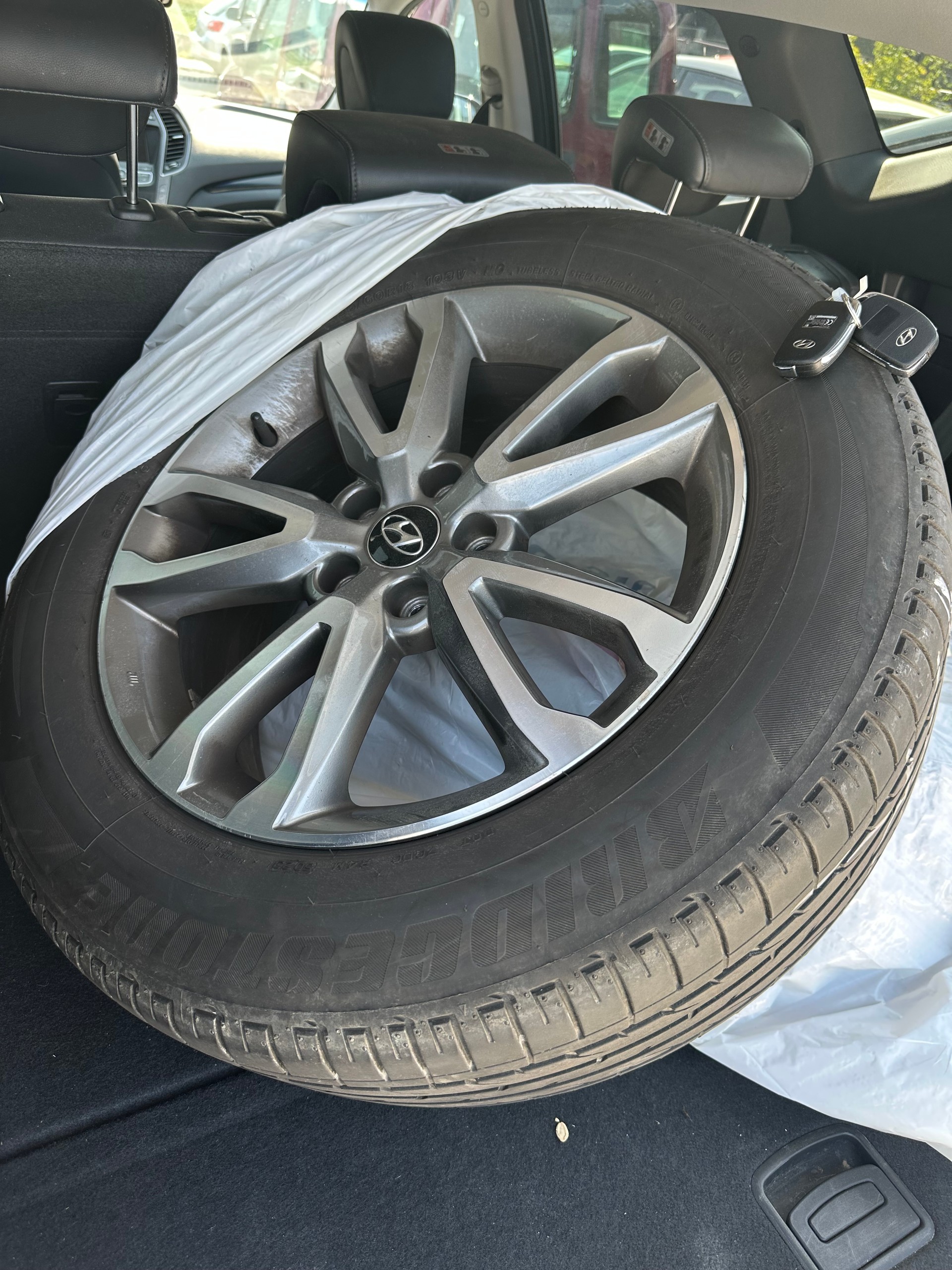 HYUNDAI Santa Fe 2.2 CRDI Style 4WD Automatic-image-15